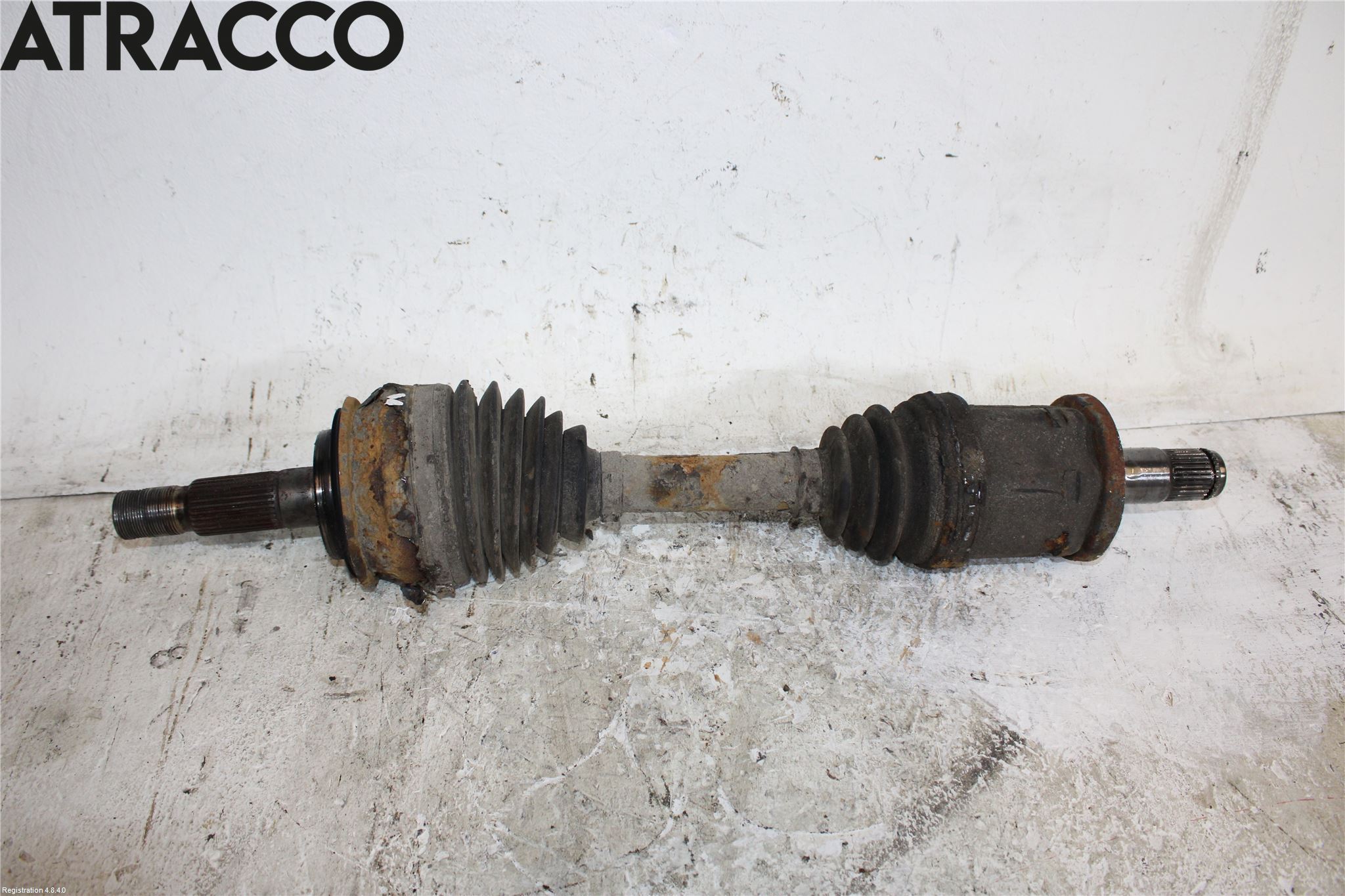 Toyota HILUX 05-16 Drivaksel Foran Kompl Høyre