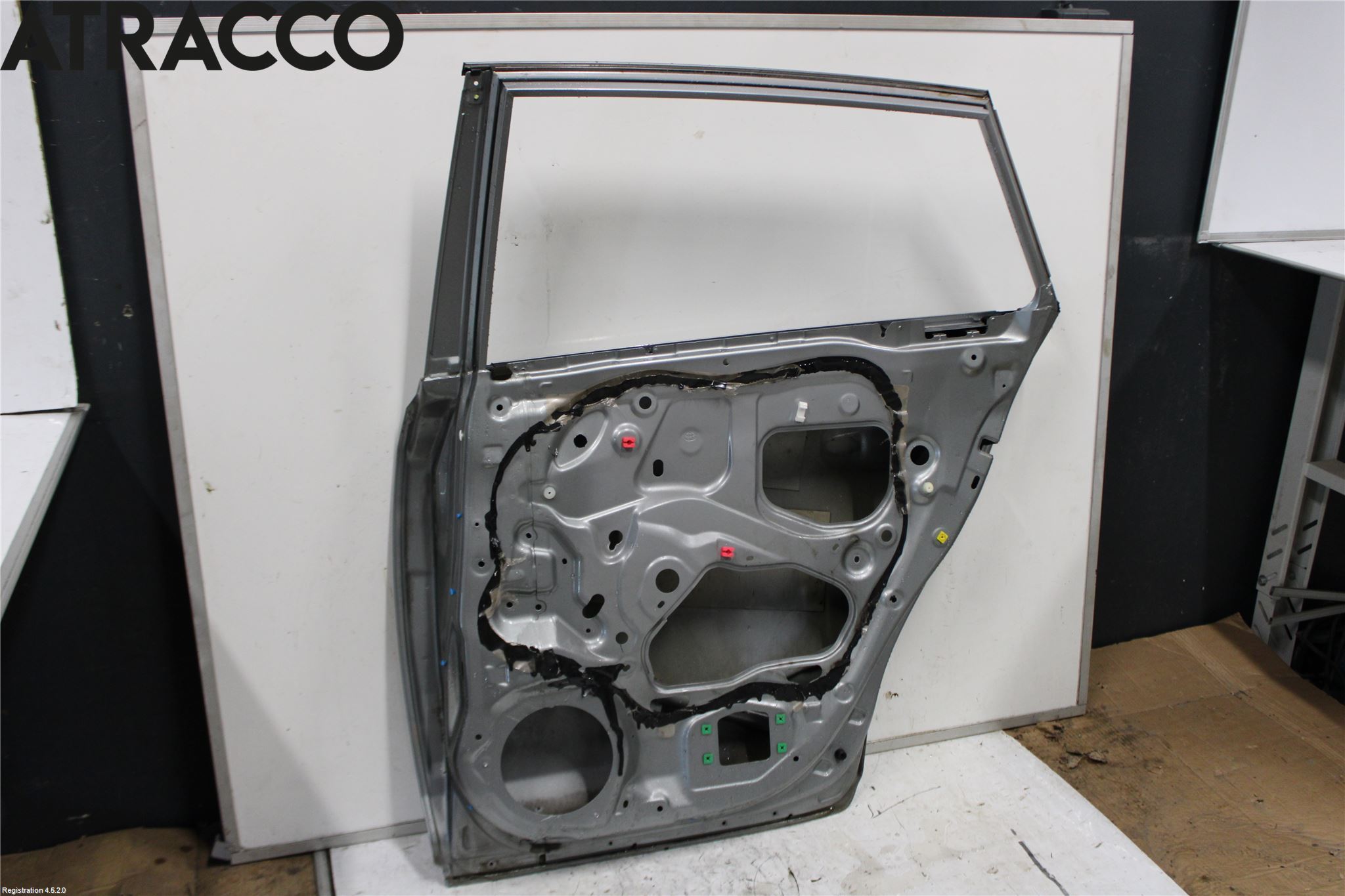 Toyota AVENSIS 09-15 Dør 4D Bak Høyre