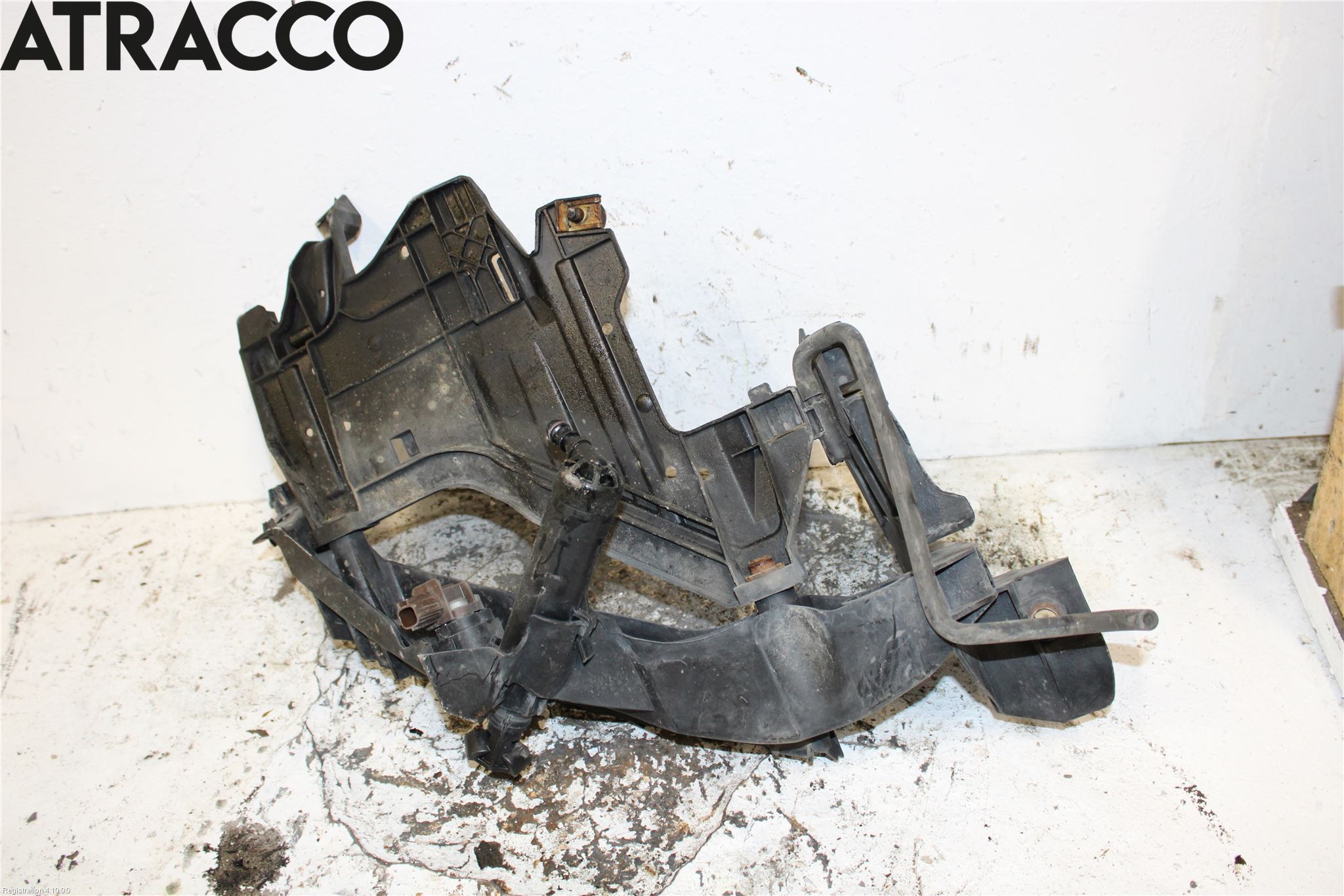Audi A4/S4 08-11 Frontlykt Holder-Feste
