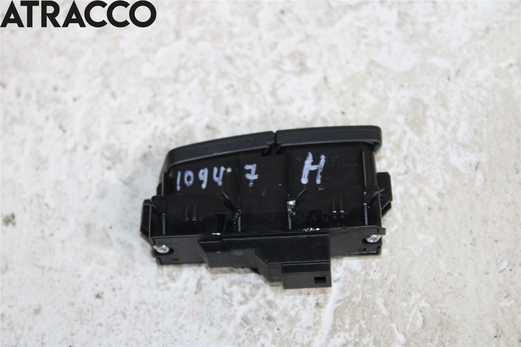 Mercedes-Benz MB E-KLASS (W212) 09-16 Bryter Sentral Lås