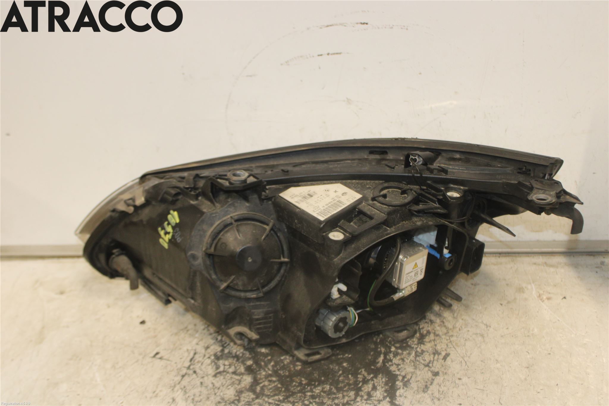 BMW 5 E60/61 Sed/Tou 02-10 Frontlykt Høyre