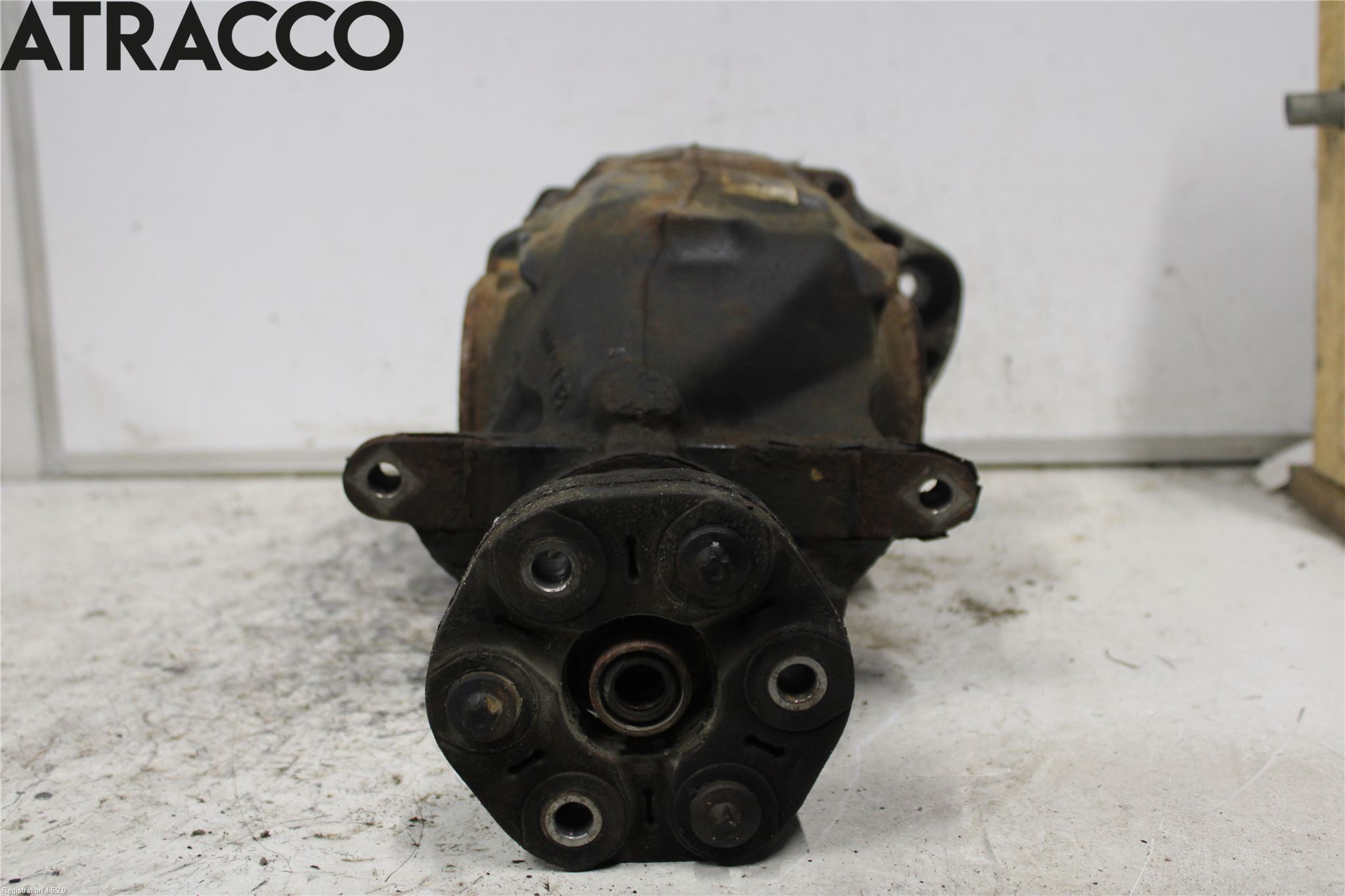 BMW 3 F30/F31/F80 12-19 Bakaksel Kardang Bak -Diff