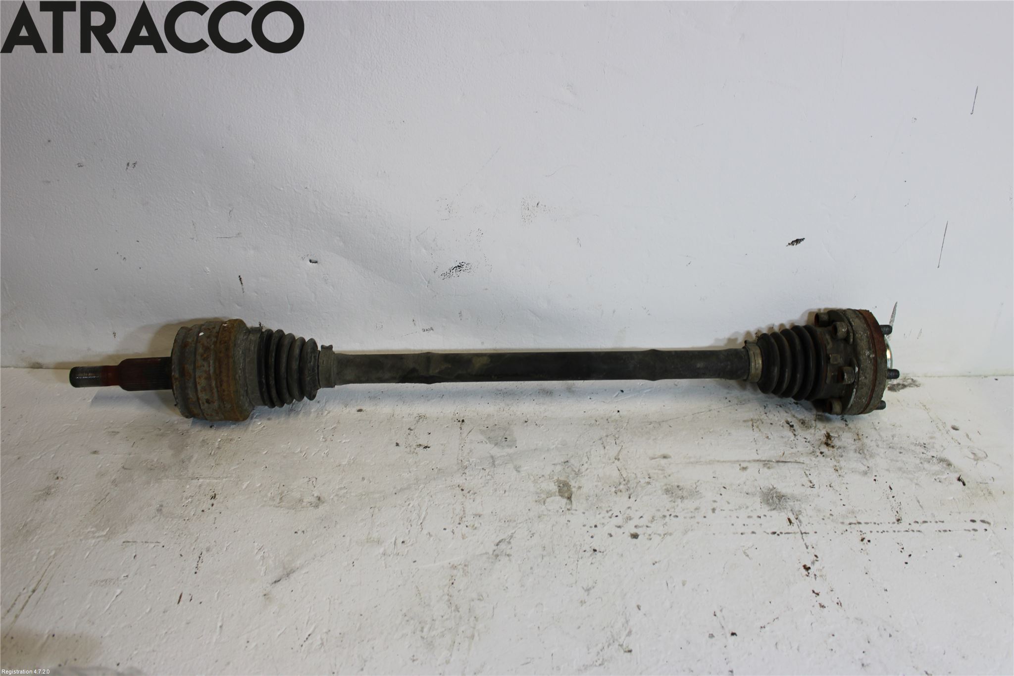 Volkswagen VW TRANSP/CARAVELLE (T5) 04-15 Drivaksel Bak Kompl Høyre