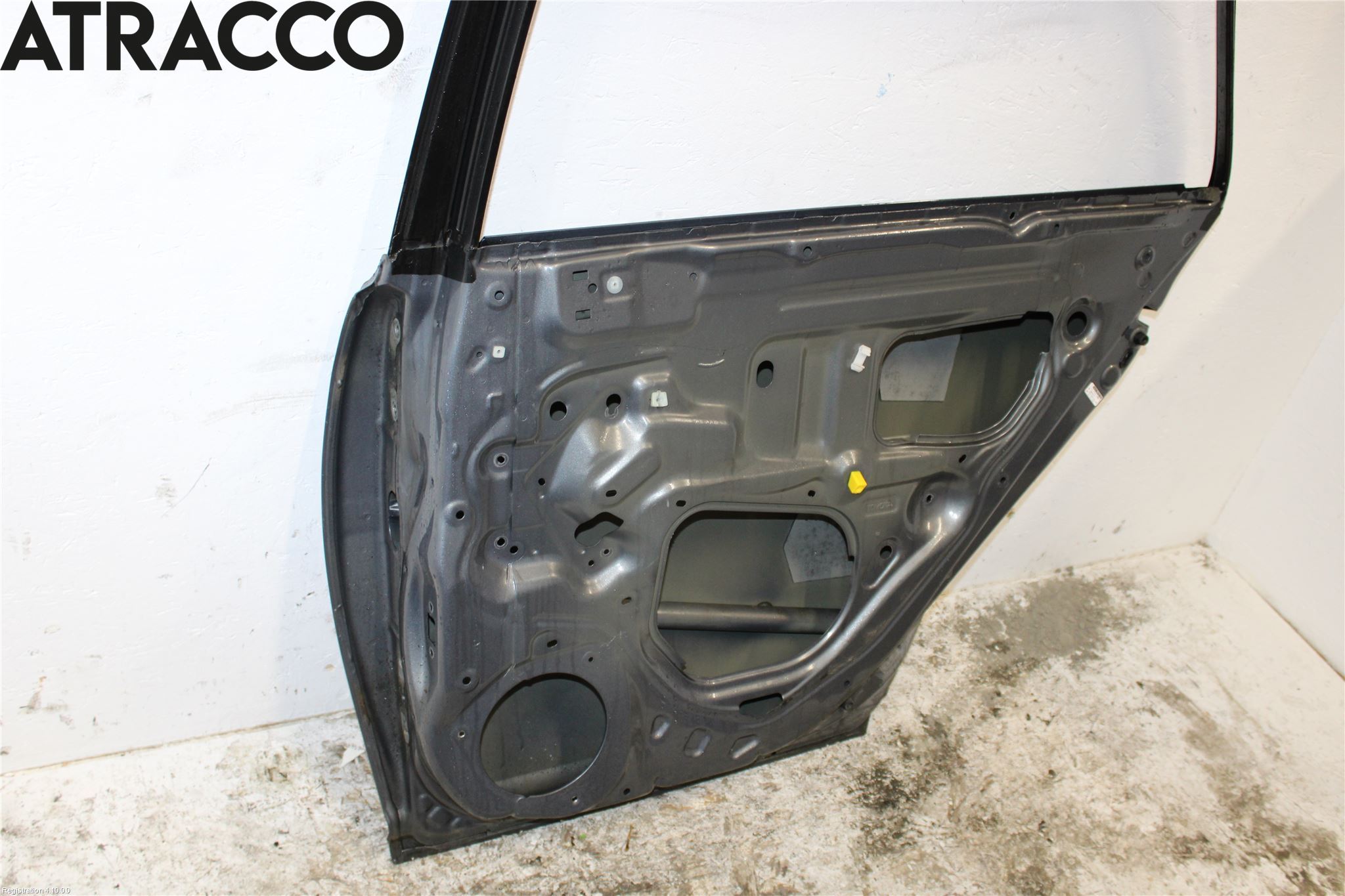 Toyota AVENSIS 03-06 Dør 4D Bak Høyre