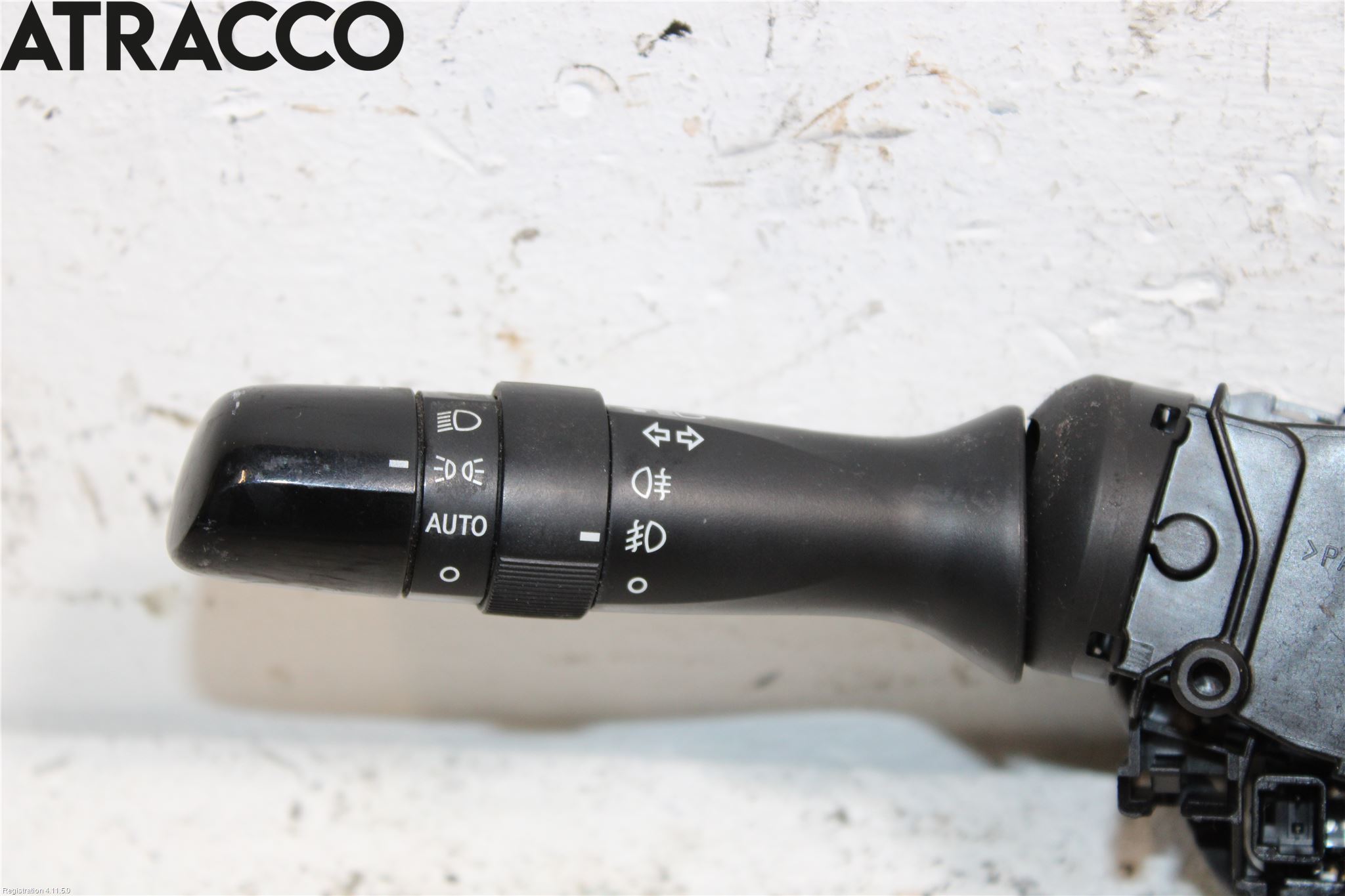 Toyota AVENSIS 09-15 Bryter Ratt Kombi H Og V