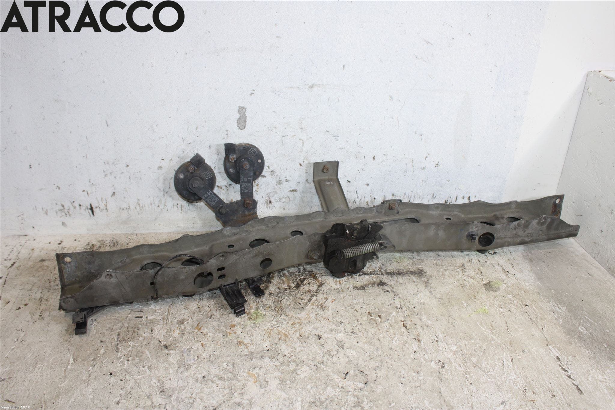 Toyota AVENSIS 09-15 Frontplate Øvre