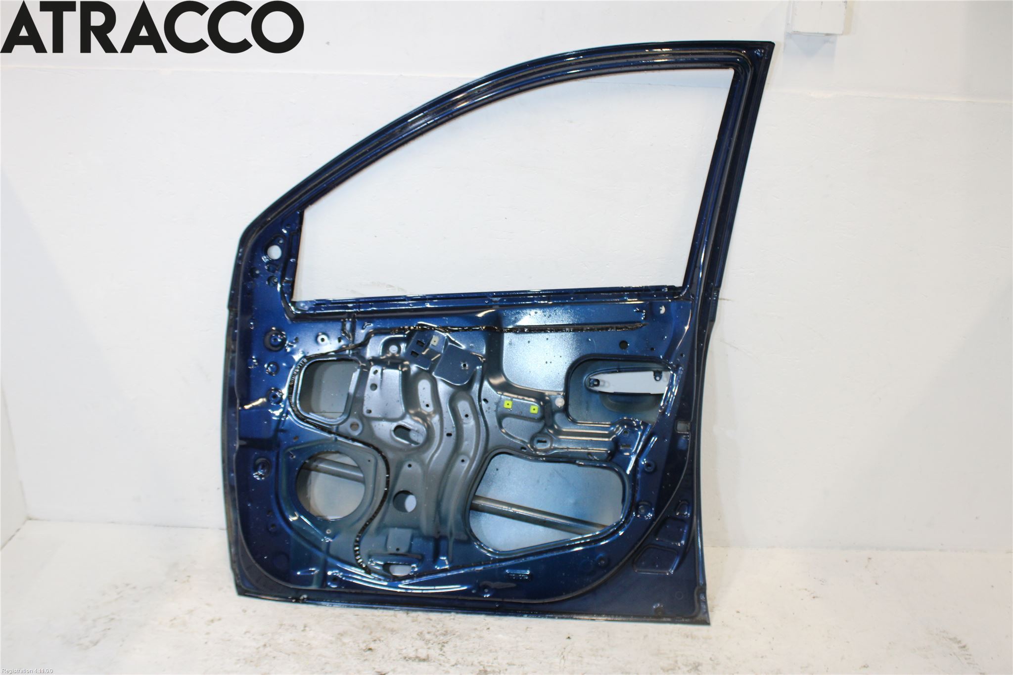 Toyota YARIS P1 03-05 Dør 4D Foran Høyre