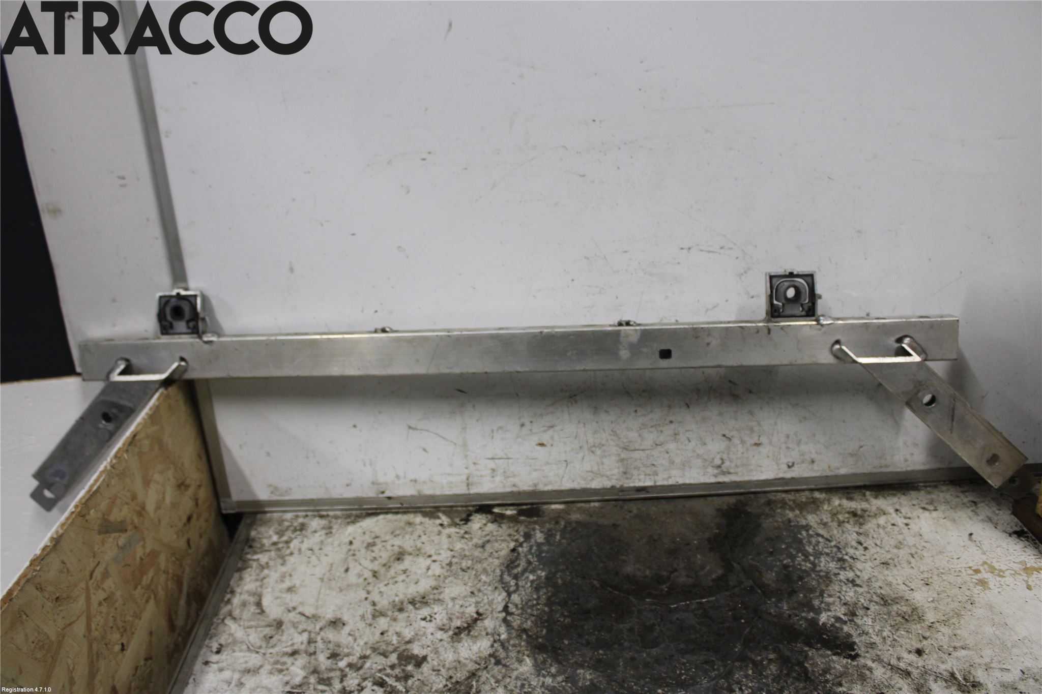 Volvo V90 17->> Radiator Feste - Ramme - Bjelk