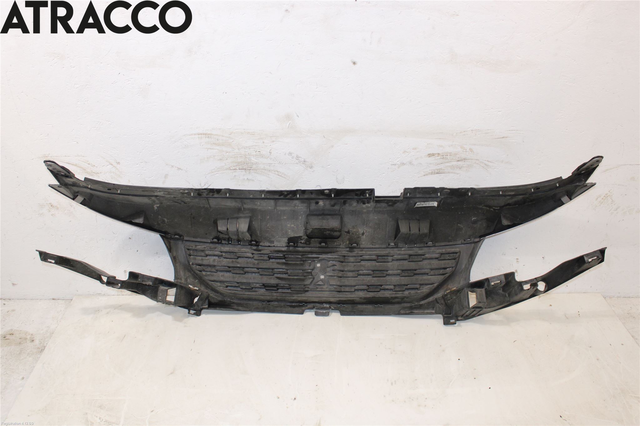 Peugeot PARTNER/E-PARTNER 19- Grilldel Midt