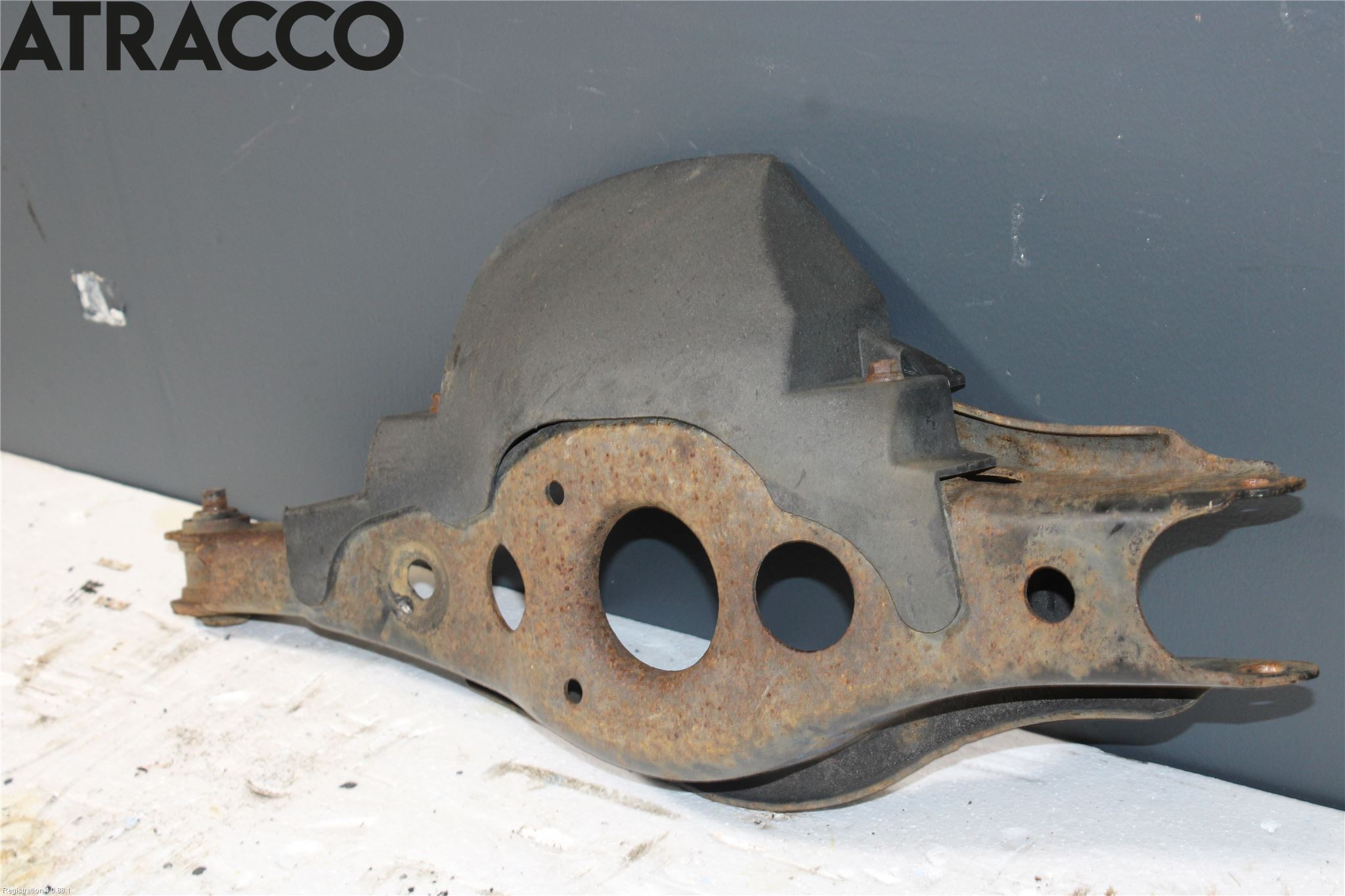 Toyota RAV 4 06-12 Bærearm Bak Venstre