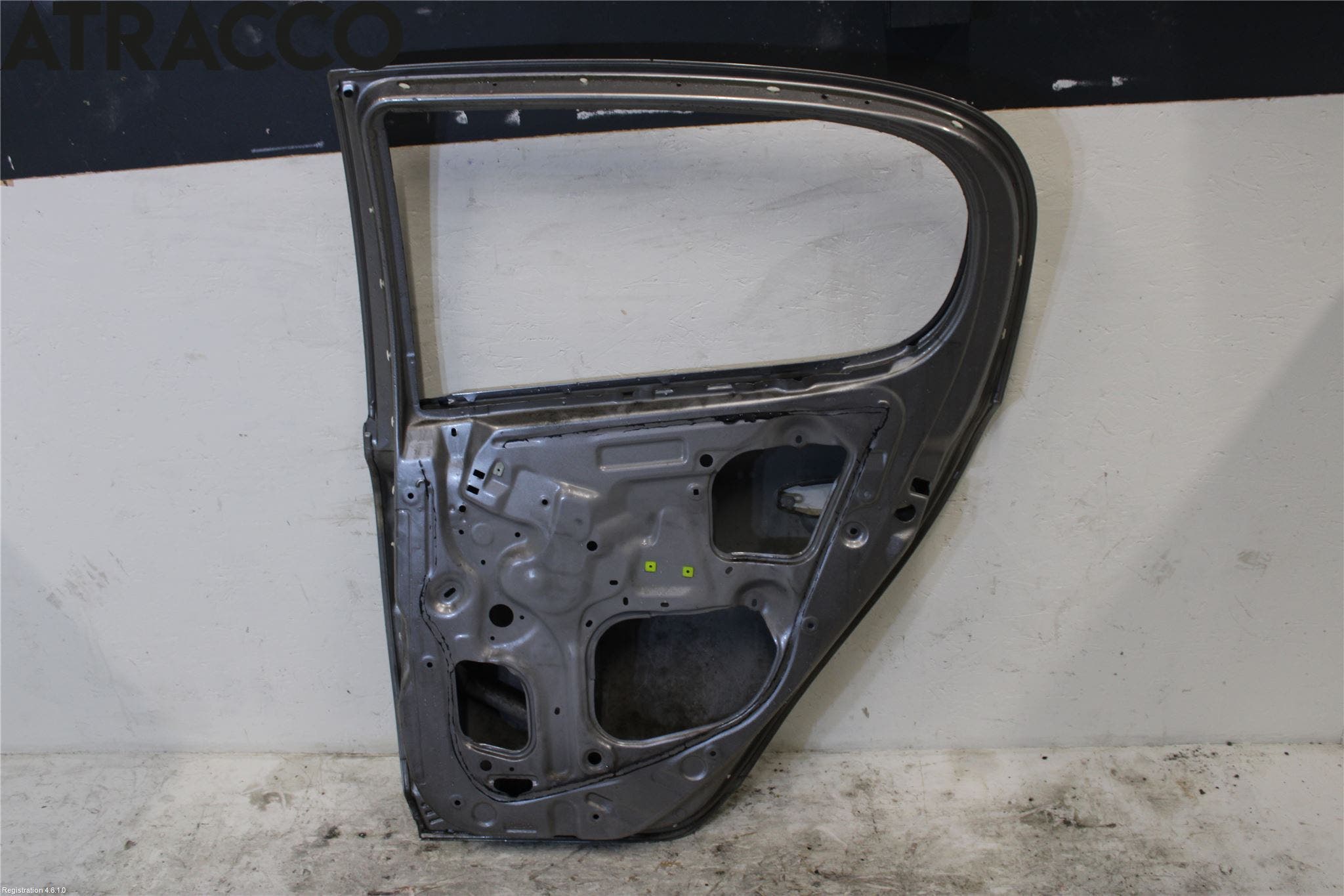 Toyota YARIS P1 03-05 Dør 4D Bak Høyre