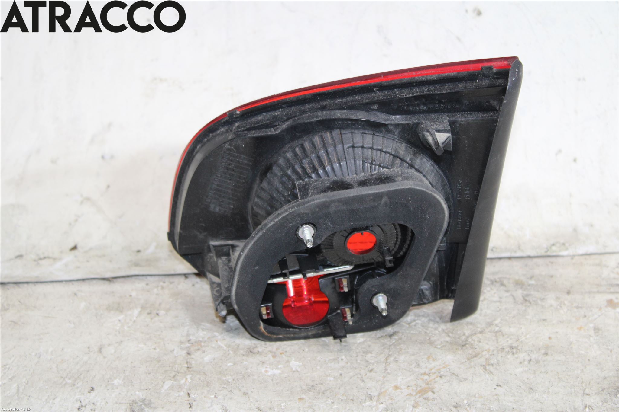 Volkswagen VW GOLF VI 09-13 Baklykt Venstre  På Luke(Indre