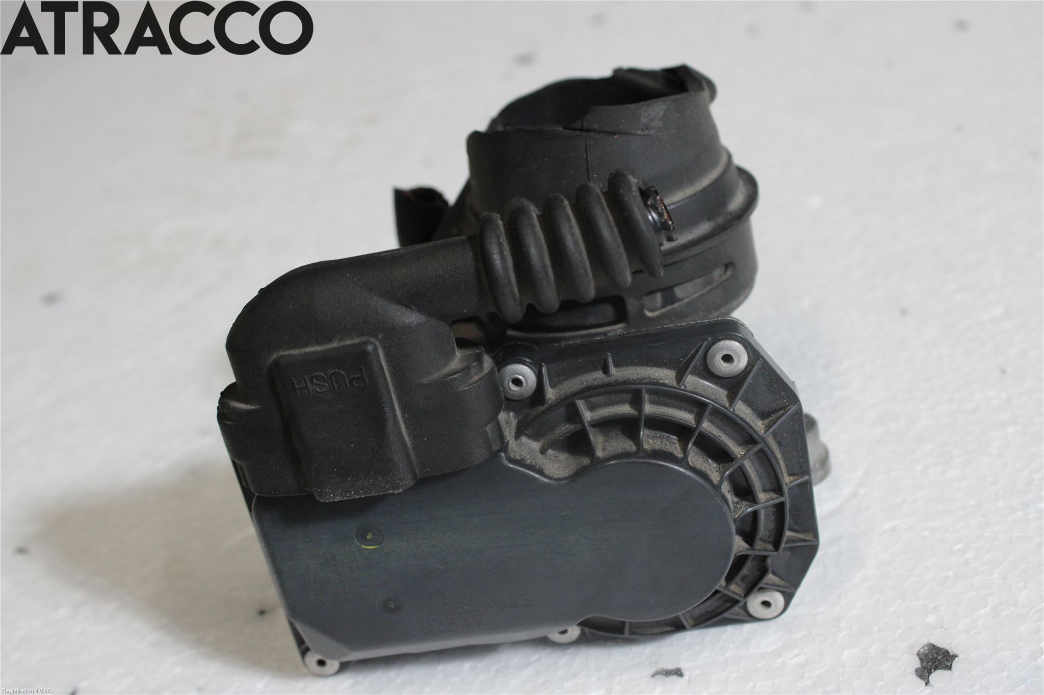 Toyota YARIS XP130 15-20 Inns Spjeldhus