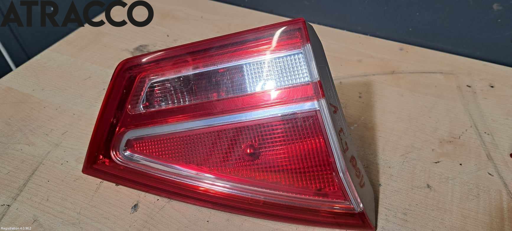 Ford B-MAX 12-17 Baklykt Venstre  På Luke(Indre