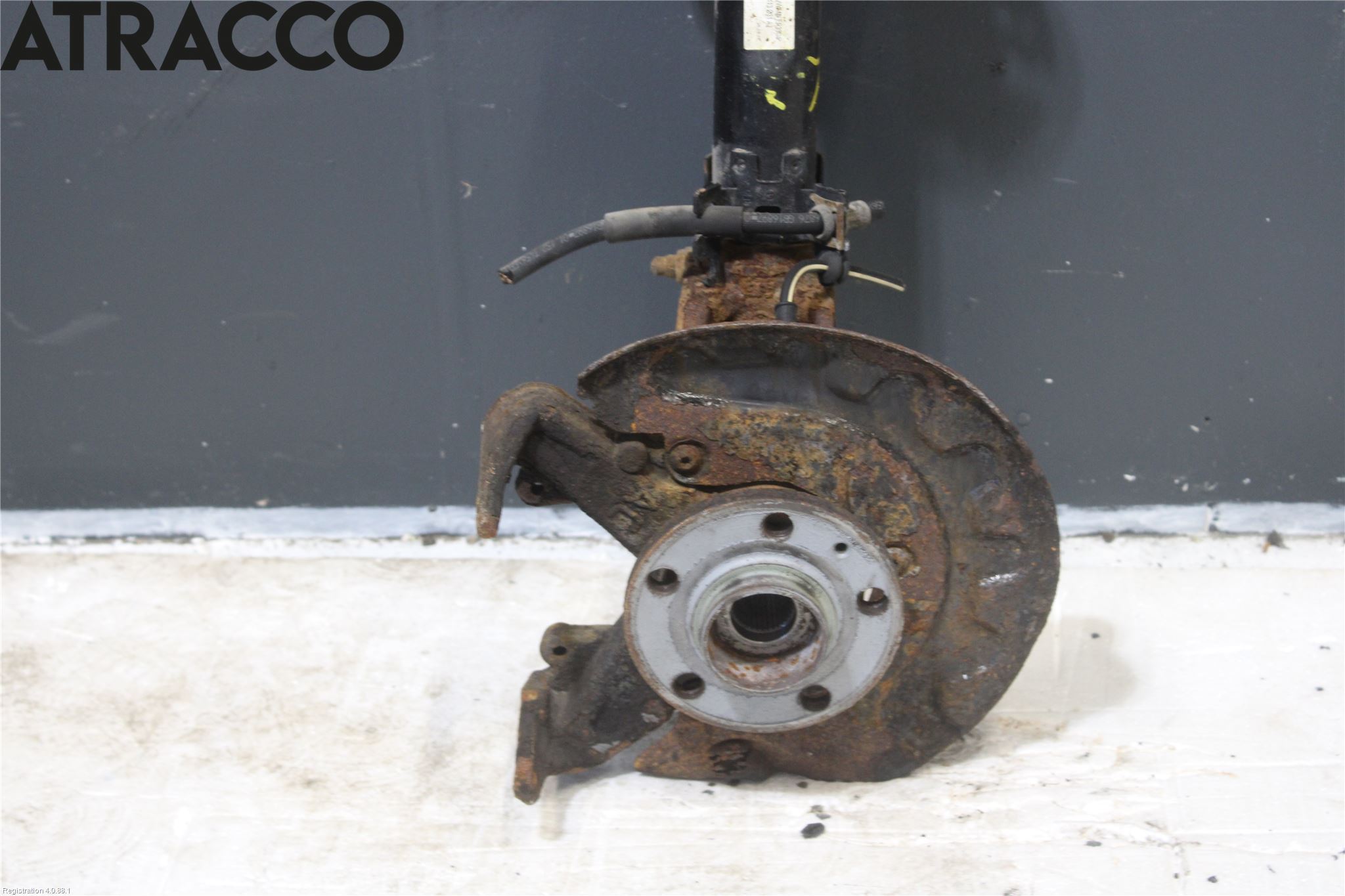 Volkswagen VW POLO 10-17 Fjærbein Foran Venstre