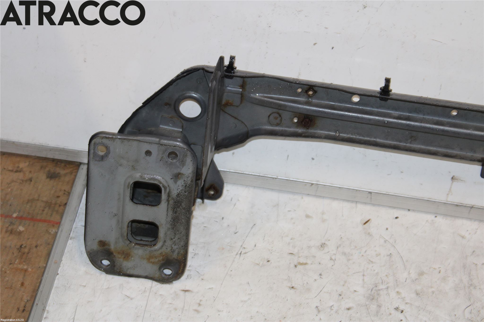 Mitsubishi OUTLANDER 07-12 Støtfanger Foran Bjelke