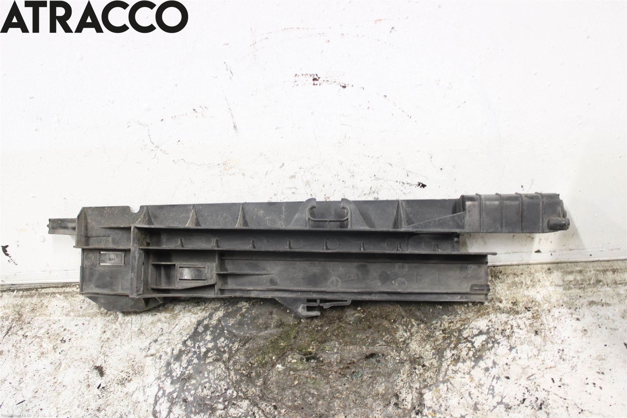 BMW X5 E70 07-13 Radiator Feste - Ramme - Bjelk