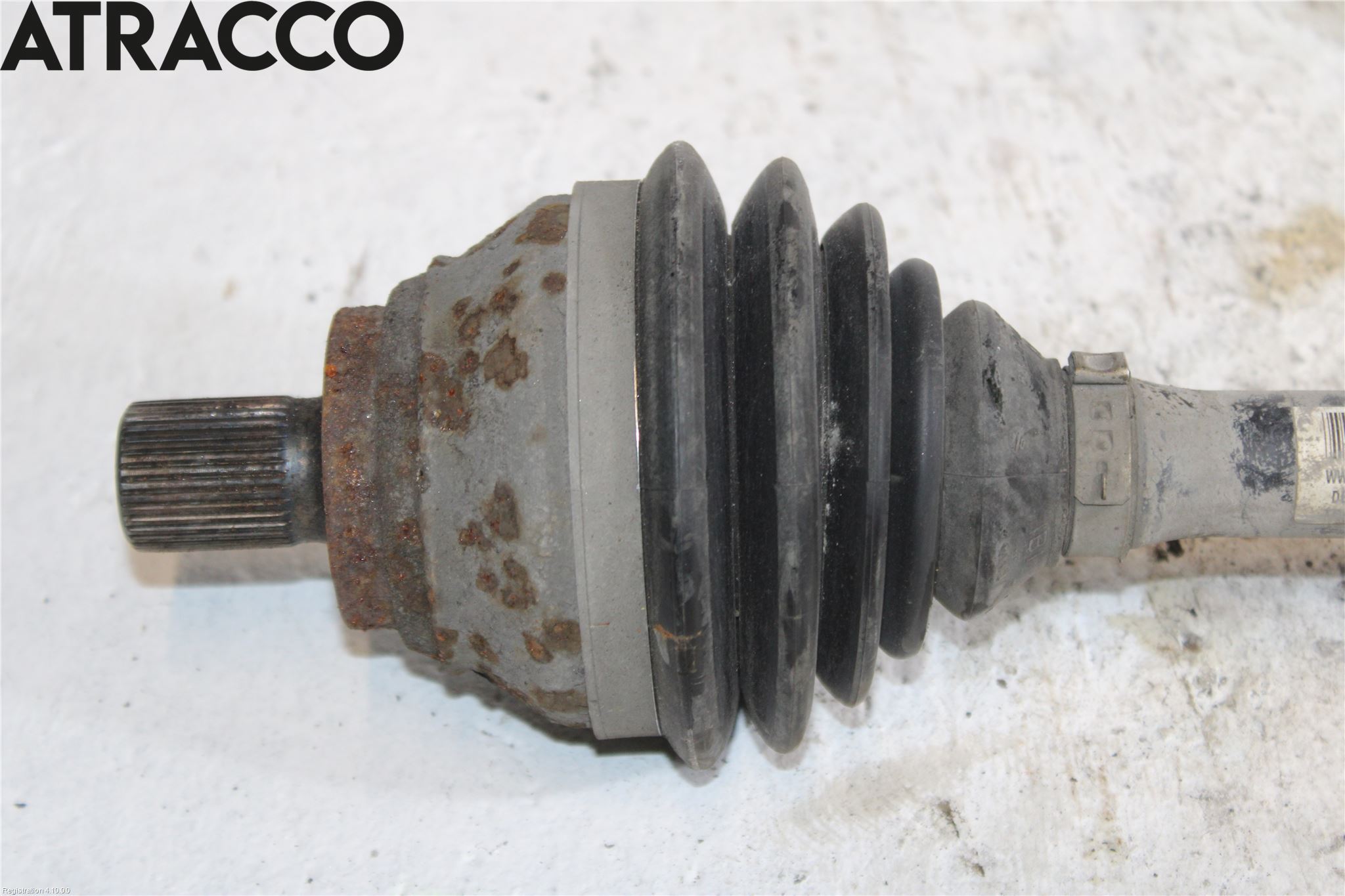 Volkswagen VW PASSAT 11-14 Drivaksel Foran Kompl Venstre