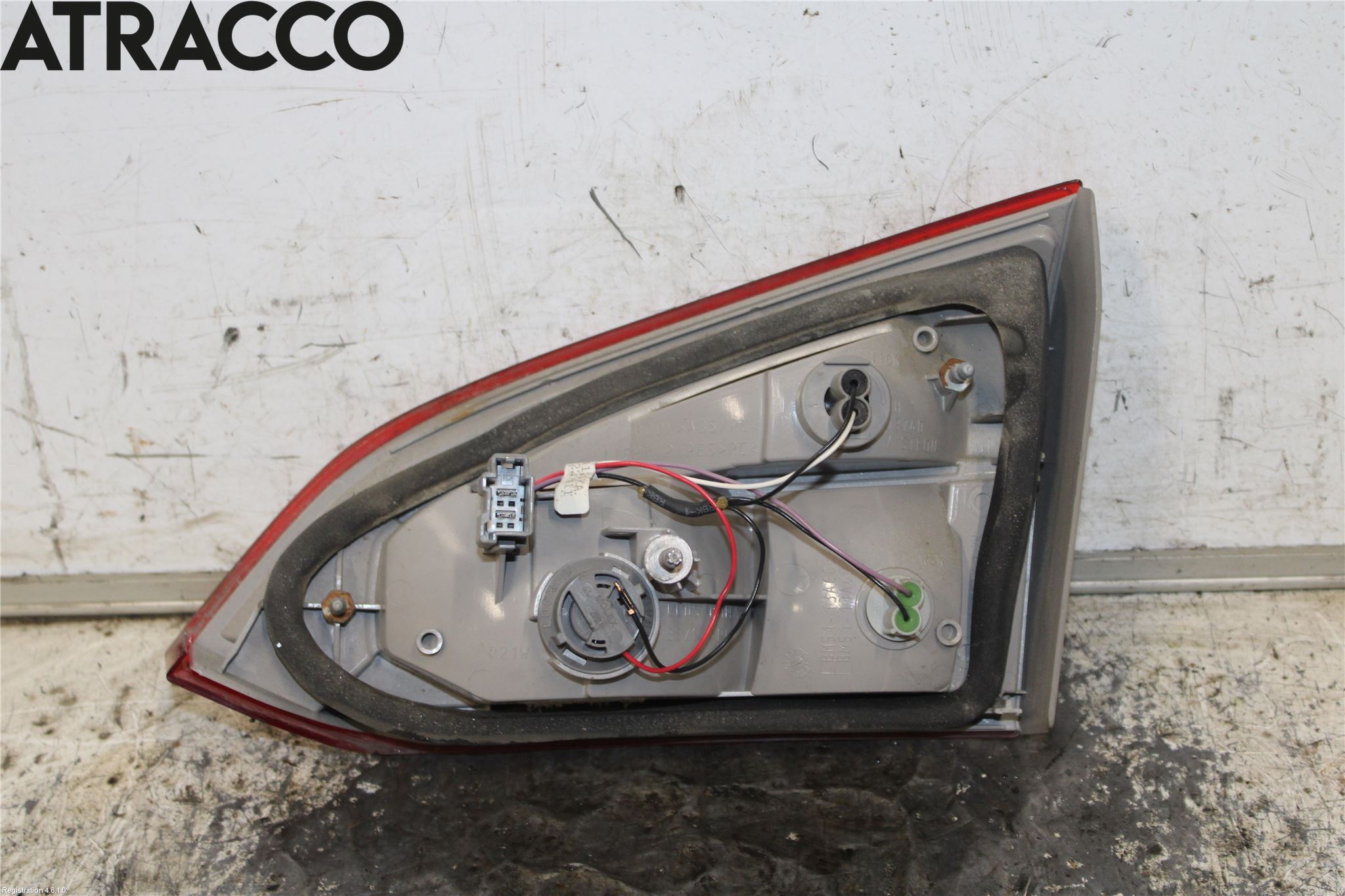 Ford FOCUS 11-14 Baklykt Venstre  På Luke(Indre