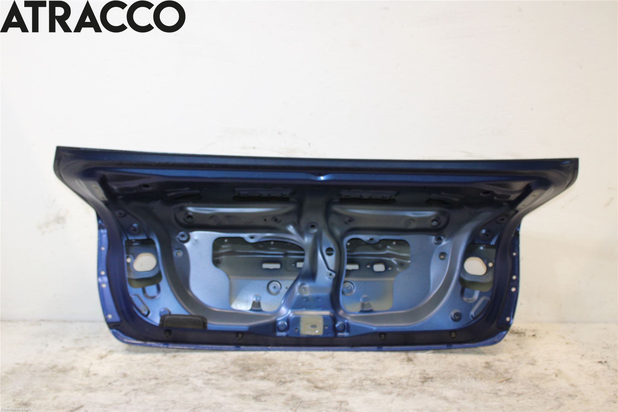 Toyota AVENSIS 16-18 Bakluke Koffertlokk