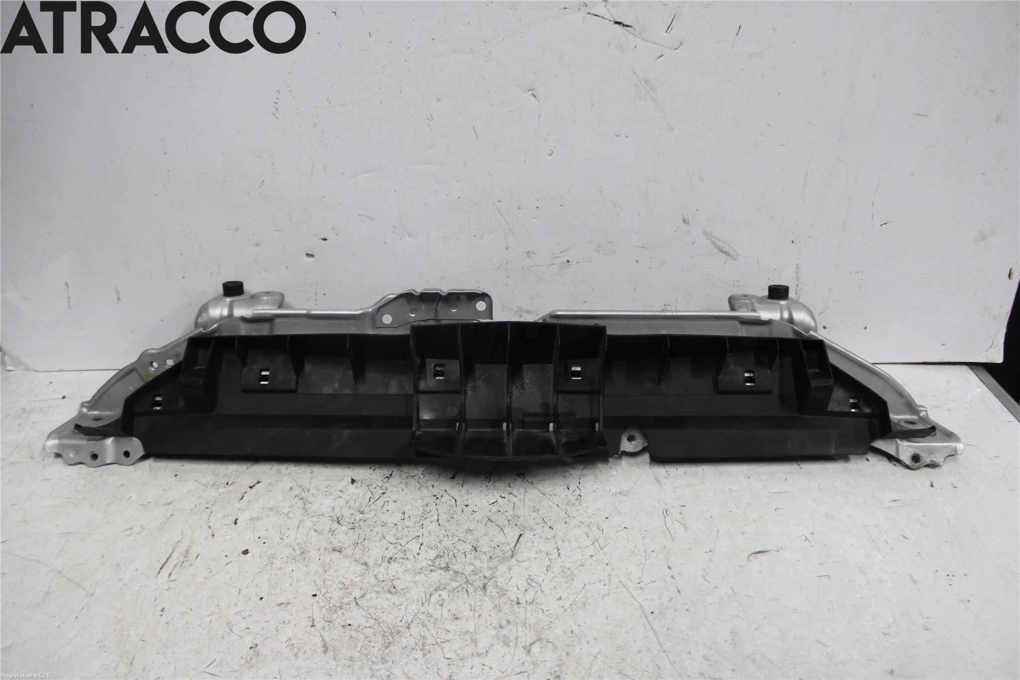 Toyota YARIS XP90 06-11 Frontplate Øvre