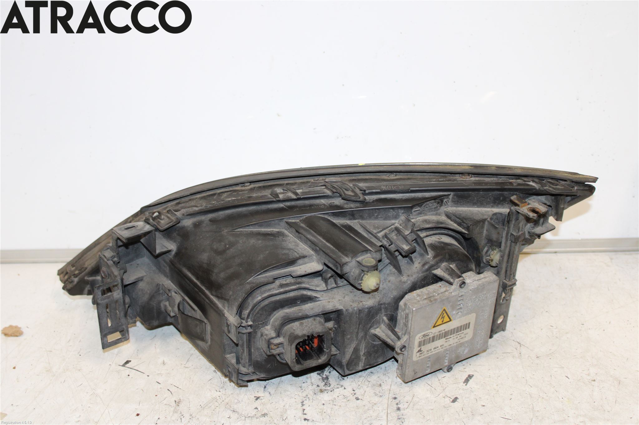 Ford MONDEO     01-06 Frontlykt Høyre