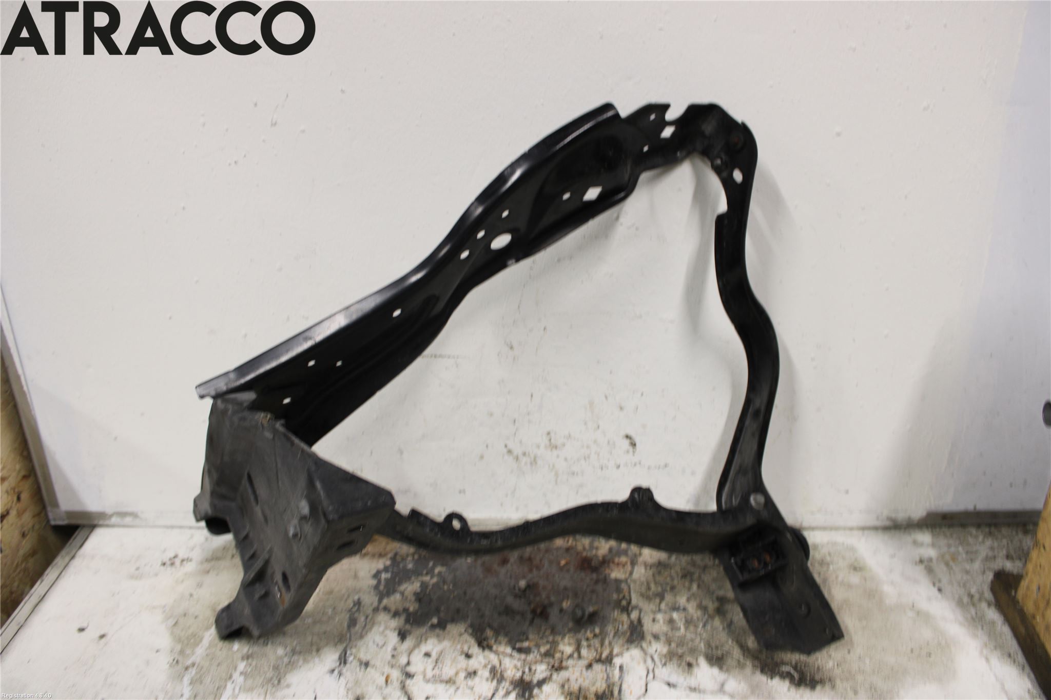 Mercedes-Benz MB E-KLASS (W212) 09-16 Frontlykt Holder-Feste