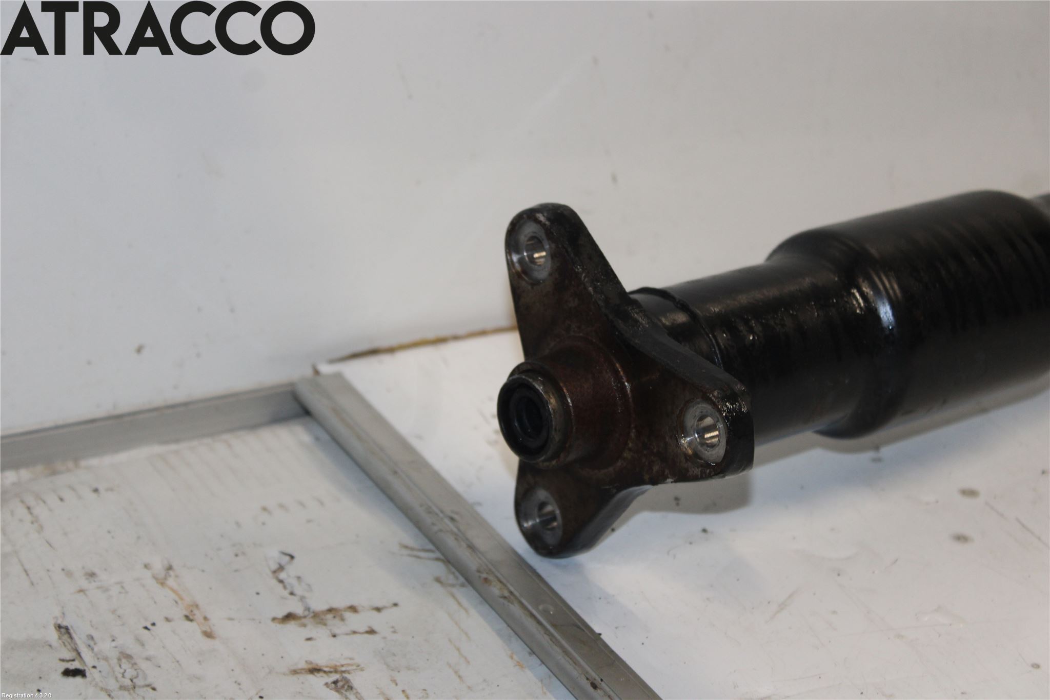 BMW 3 E90/91 SED/TOU 05-12 Mellomaksel Kompl