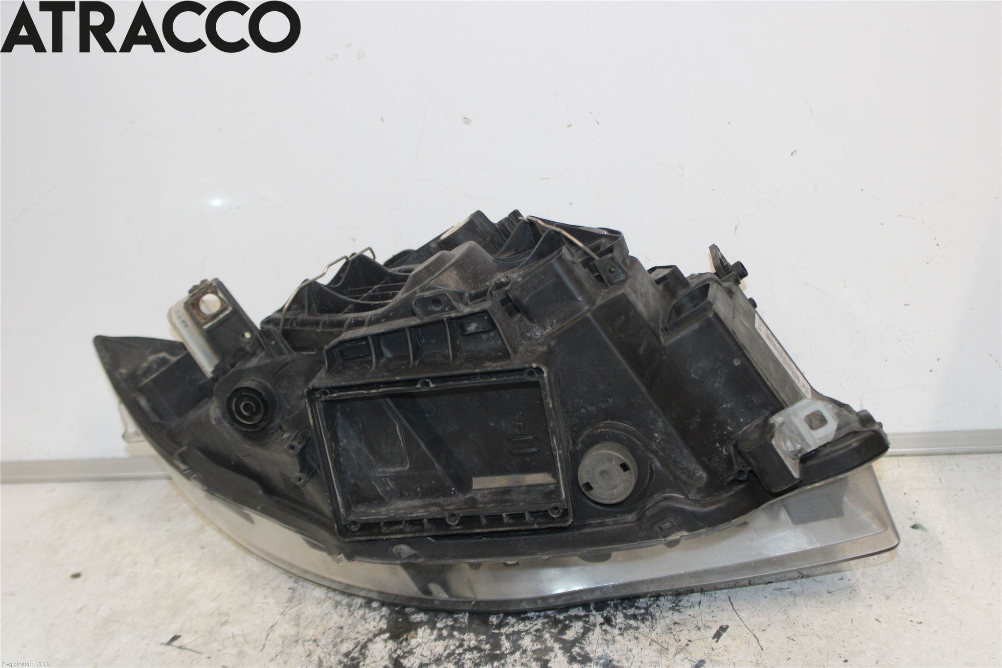 BMW 1 E87/81 5D/3D 03-11 Frontlykt Venstre