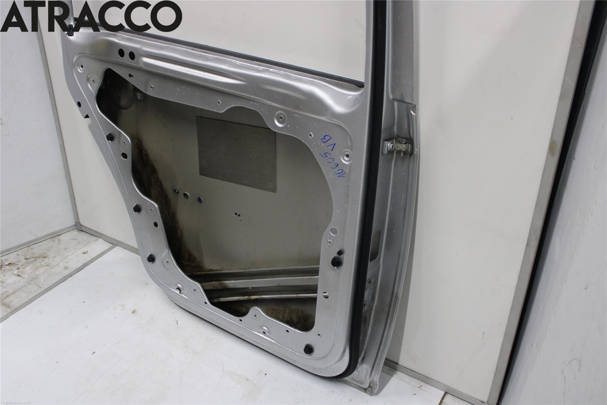 Volkswagen VW TOURAN 03-10 Dør 4D Bak Venstre