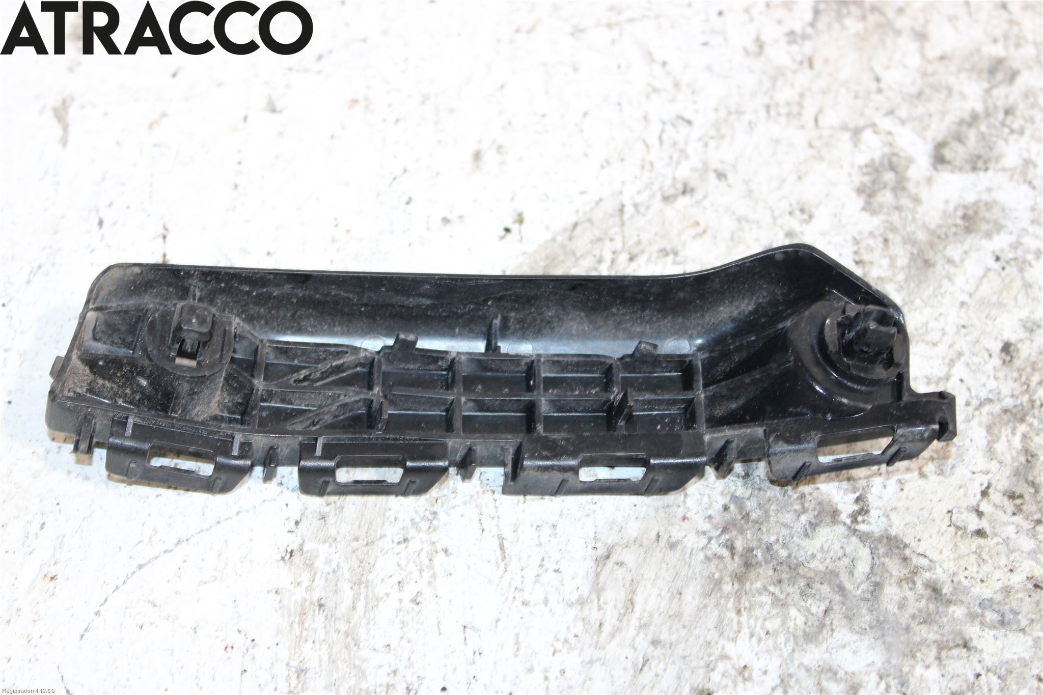 Toyota YARIS XP130 12-14 Støtfanger Foran Feste