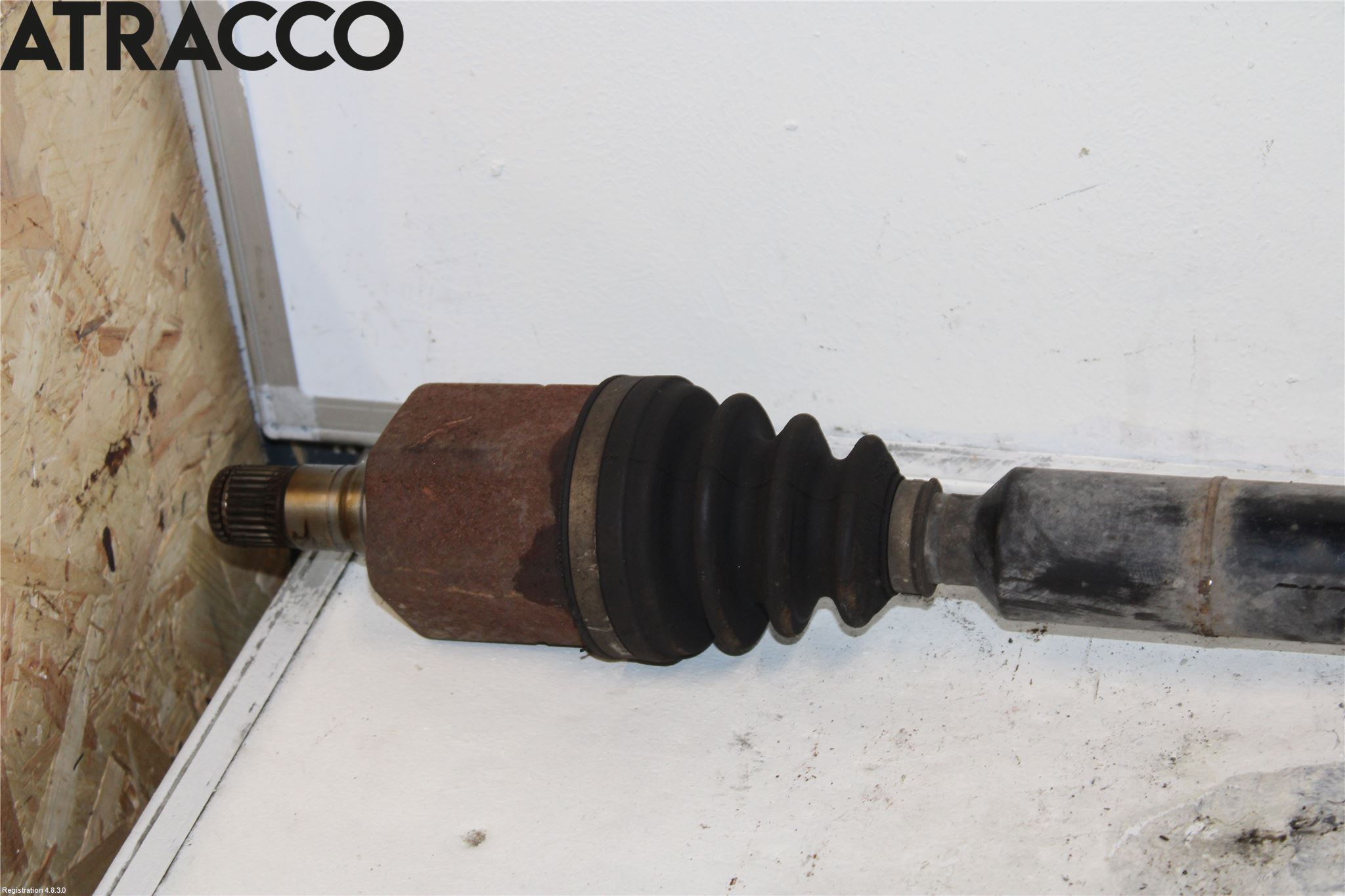 Volkswagen VW GOLF V 04-09 Drivaksel Foran Kompl Høyre