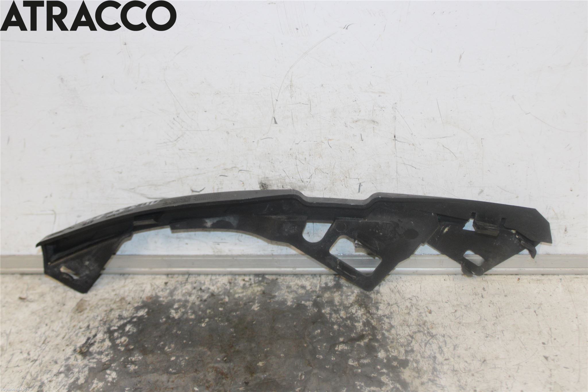 Volvo V50 08-12 Støtfangerfeste Foran Høyre