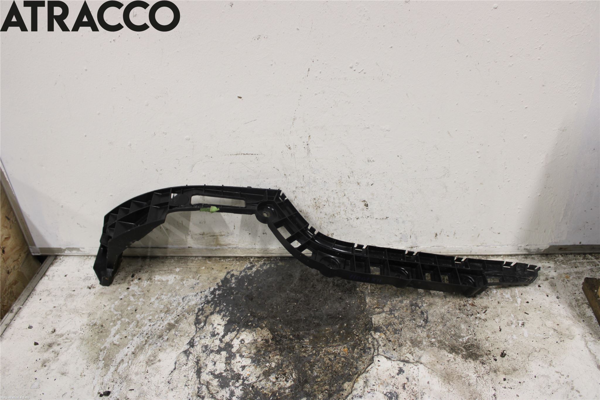 Volkswagen VW PASSAT 11-14 Støtfangerfeste Bak Høyre