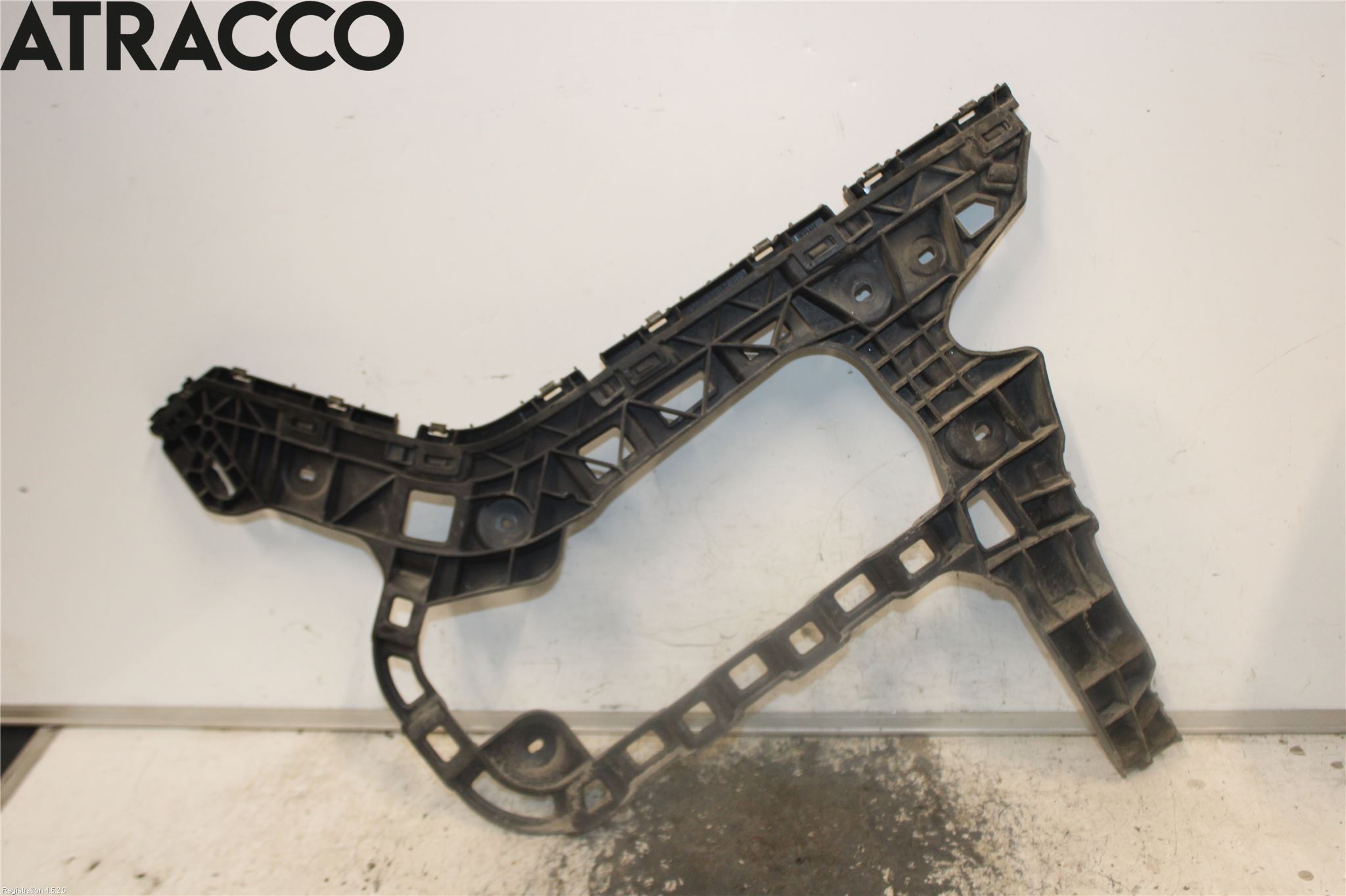 Volkswagen VW PASSAT 15-19 Støtfangerfeste Bak Høyre