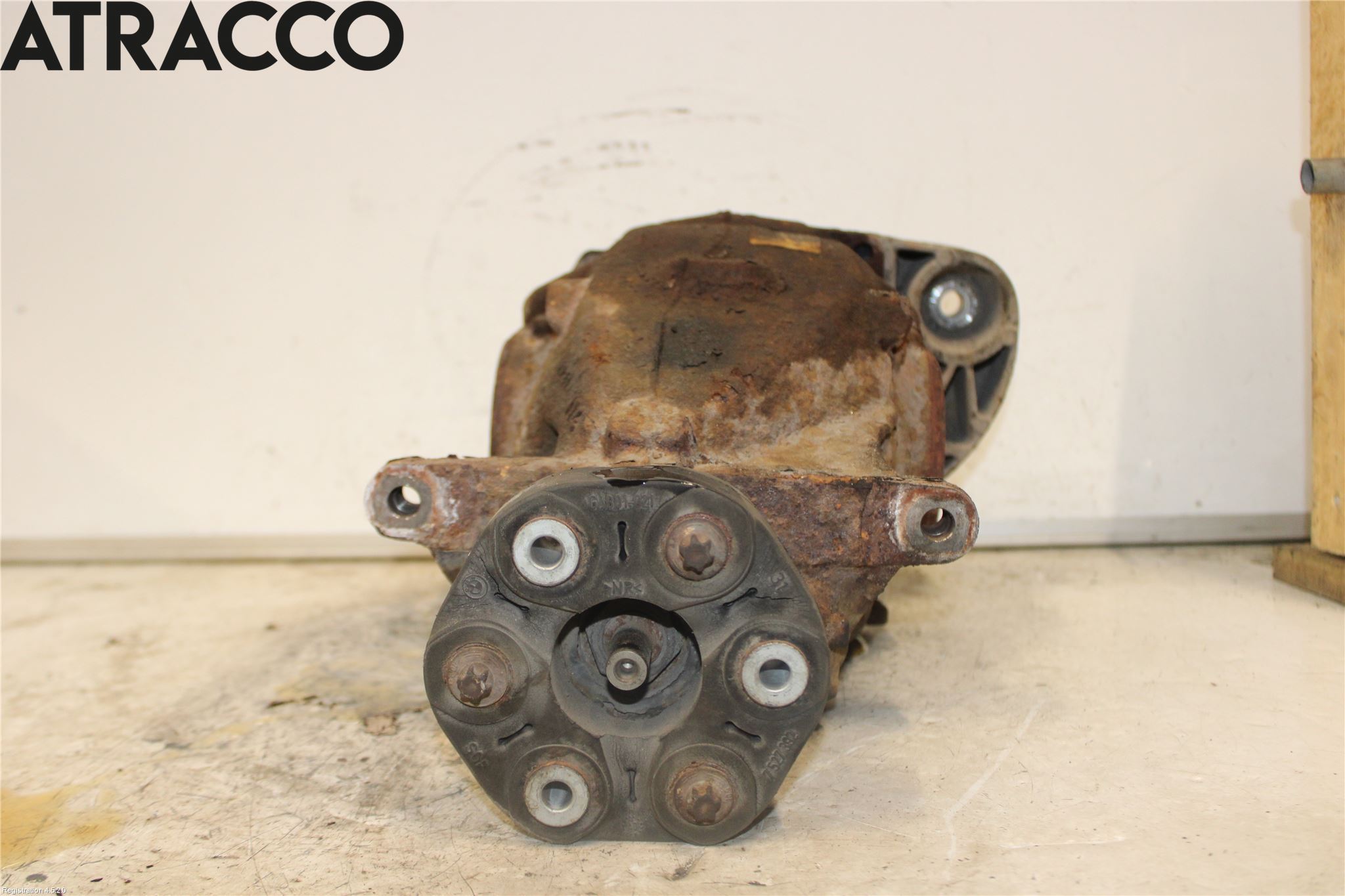 BMW 1 E87/81 5D/3D 03-11 Bakaksel Kardang Bak -Diff