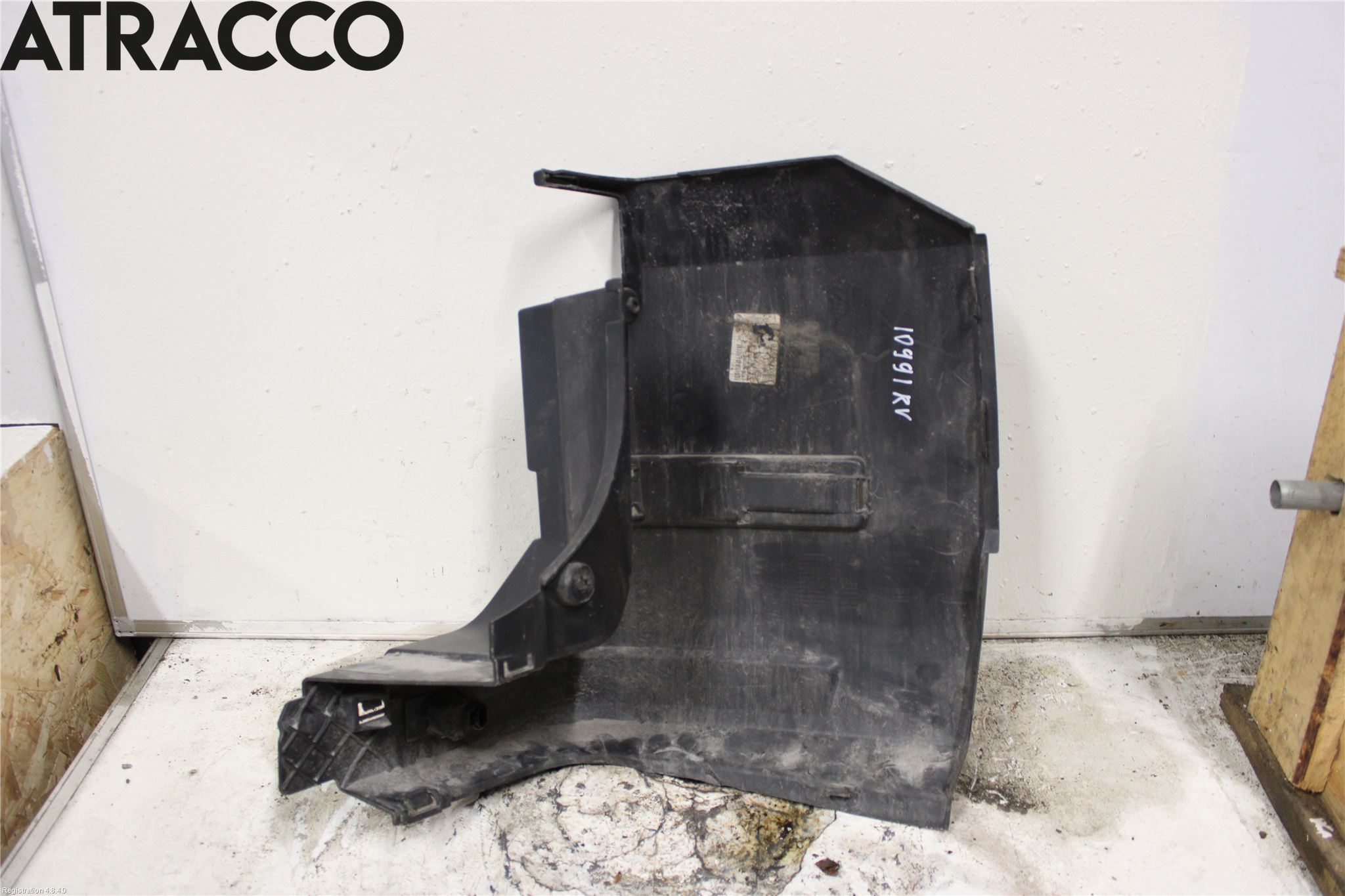 Volkswagen VW CRAFTER II / E-CRAFTER 17- Støtfanger Bak Hjørne Venstre