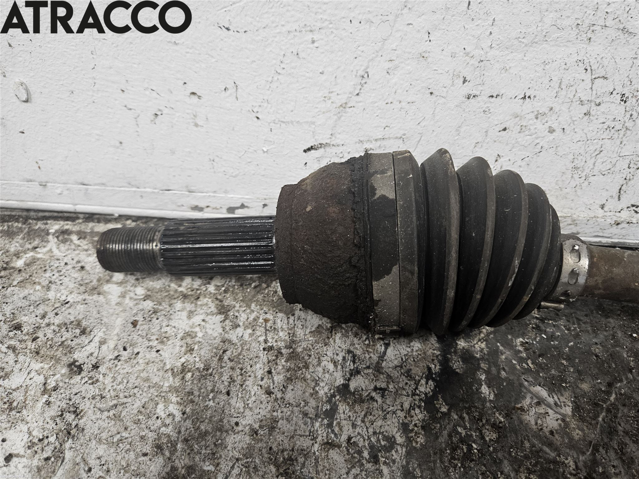 Mazda 2 (DE) 08-15 Drivaksel Foran Kompl Venstre