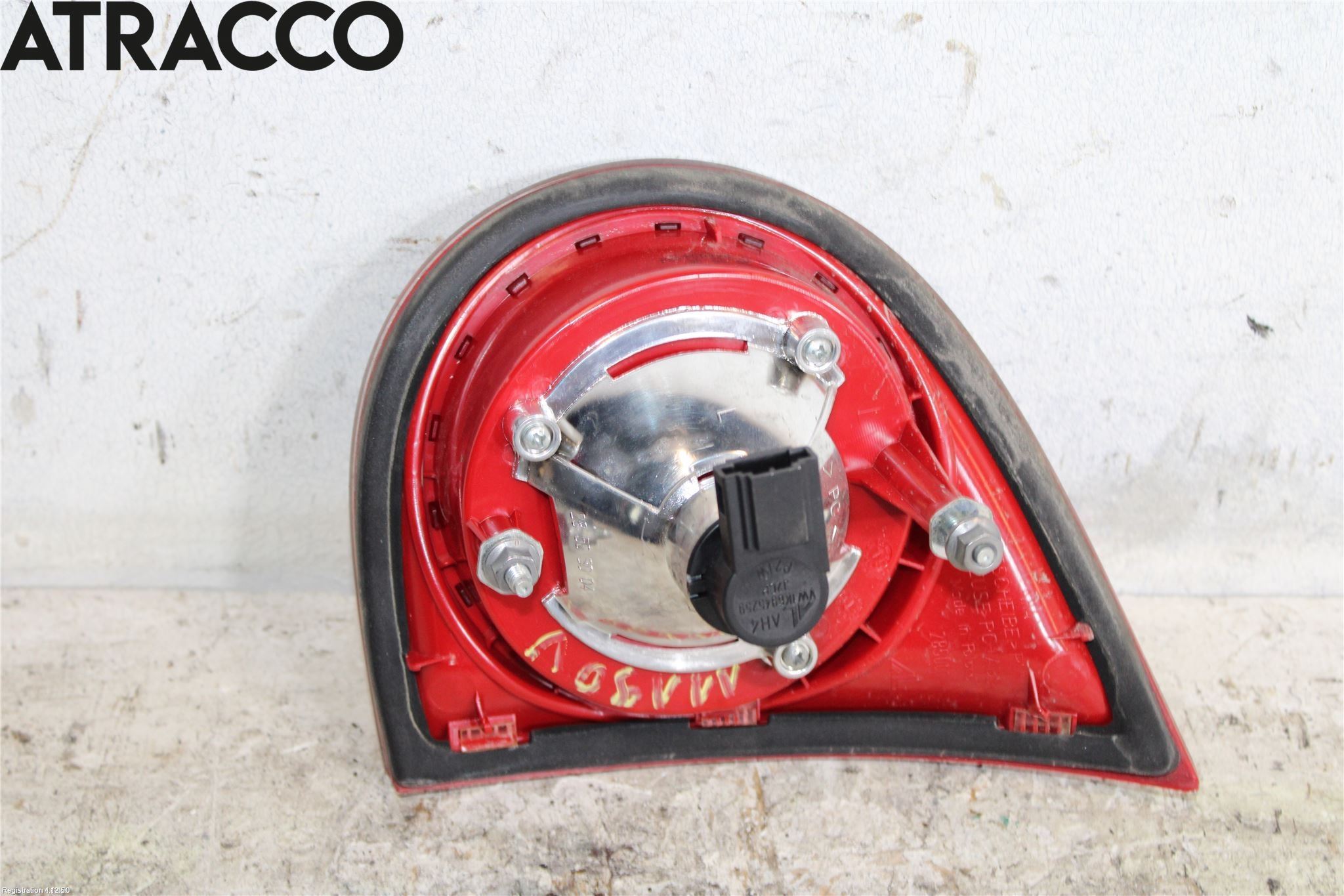 Volkswagen VW GOLF V 04-09 Baklykt Venstre  På Luke(Indre