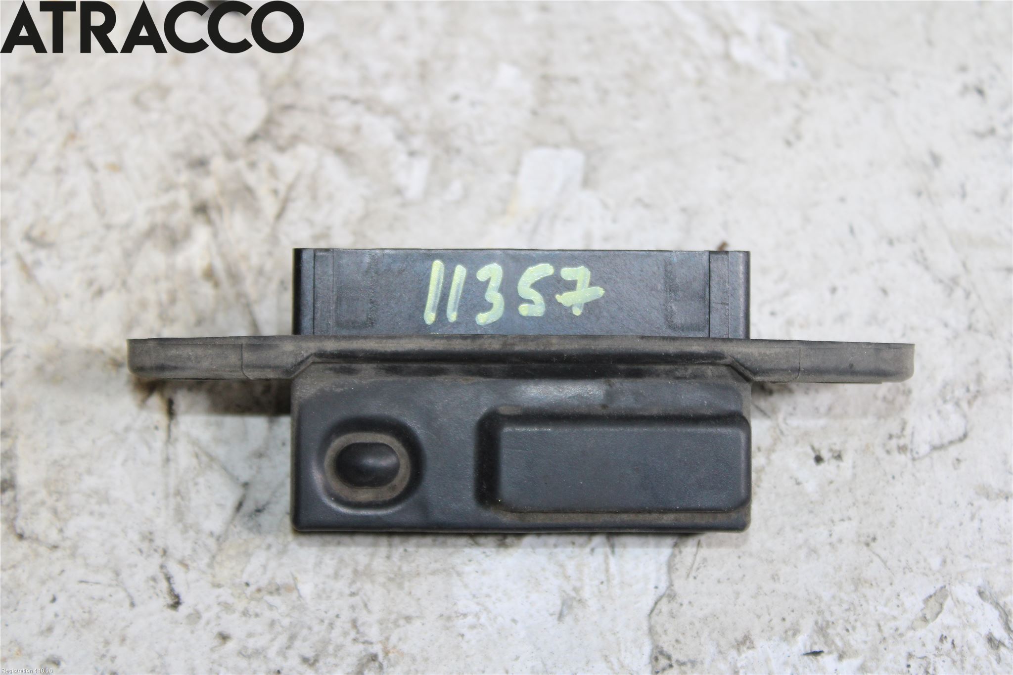 Toyota YARIS XP130 15-20 Bakluke Handtak Ytre