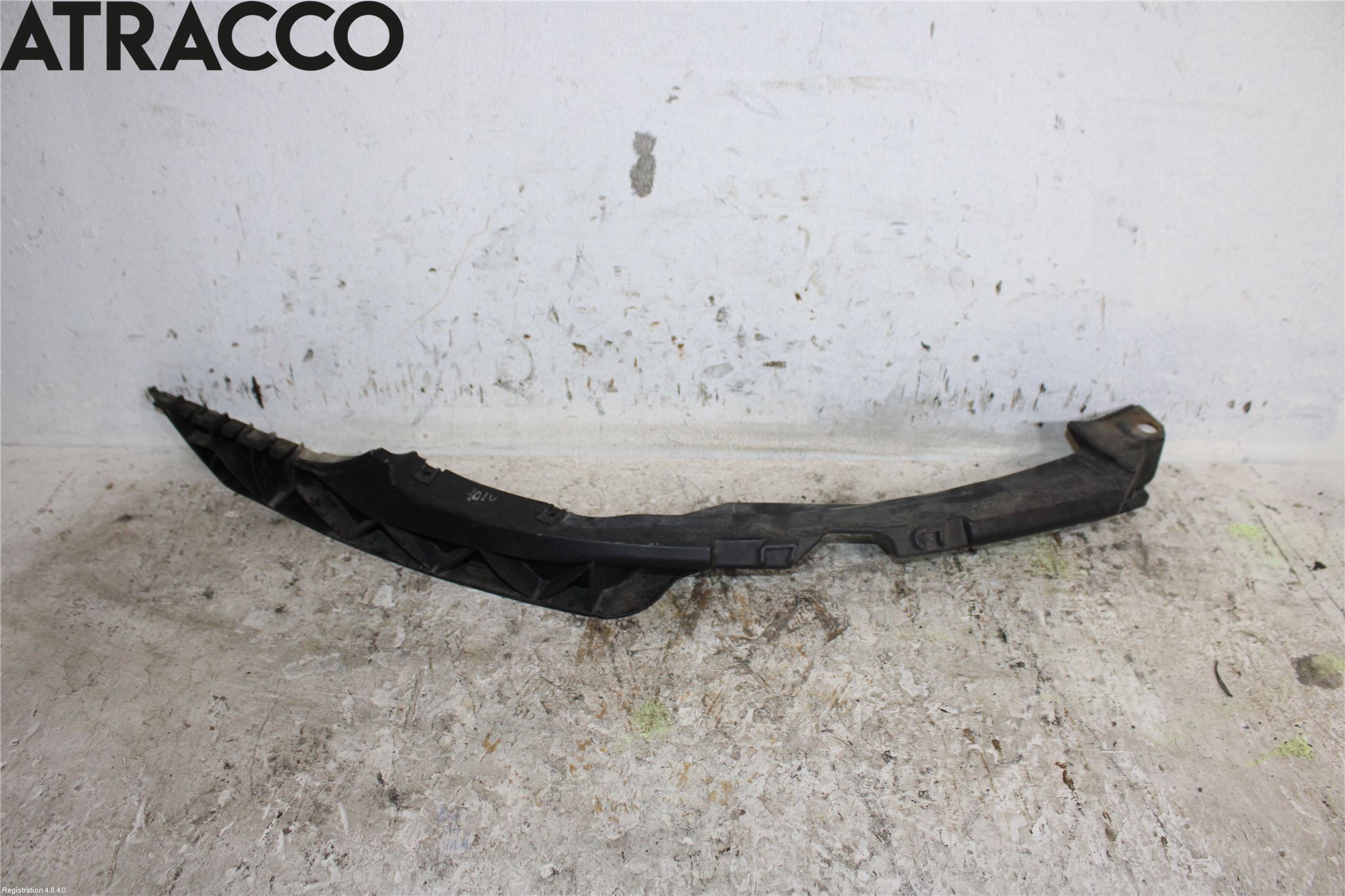 Skoda OCTAVIA (1Z) 05-13 Støtfangerfeste Foran Høyre