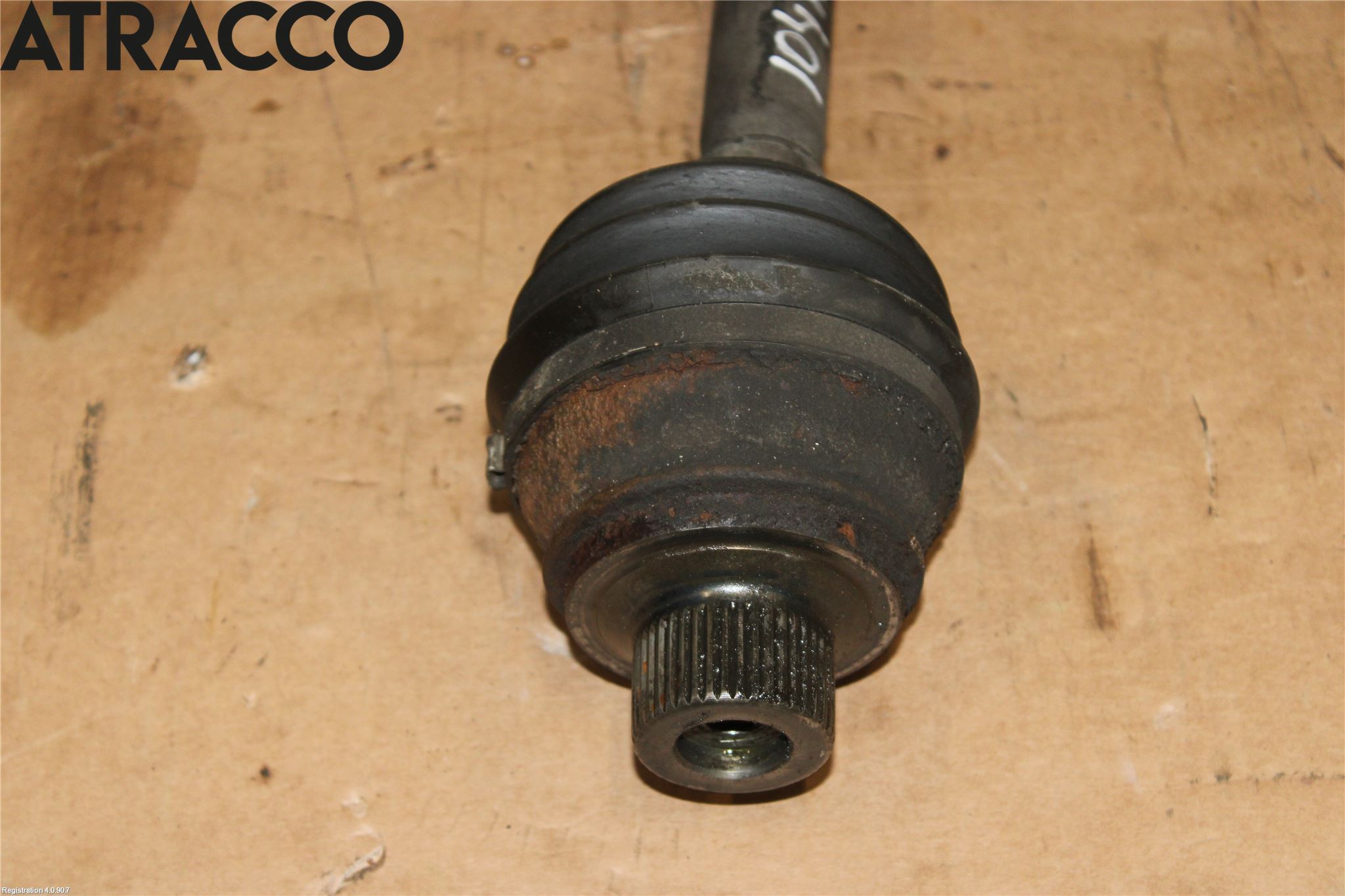 Audi A4/S4 08-11 Drivaksel Foran Kompl Venstre