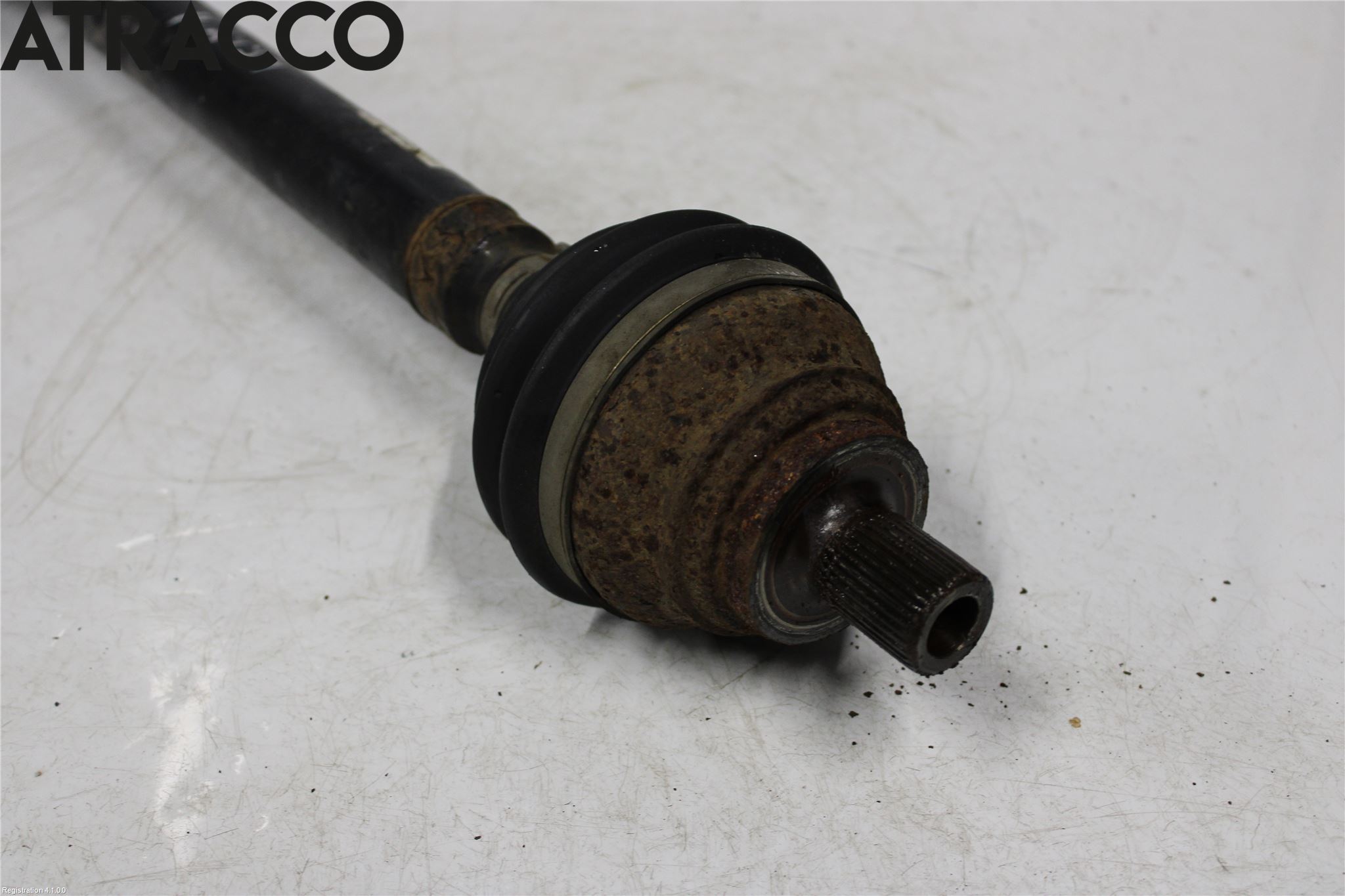 Volkswagen VW TOURAN 10-15 Drivaksel Foran Kompl Høyre