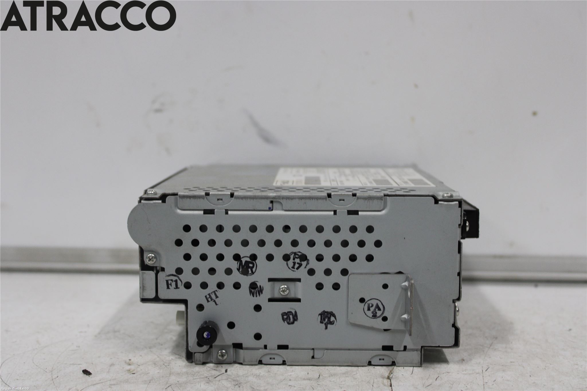 Volvo XC70 05-07 Stereo Radio Med Cd