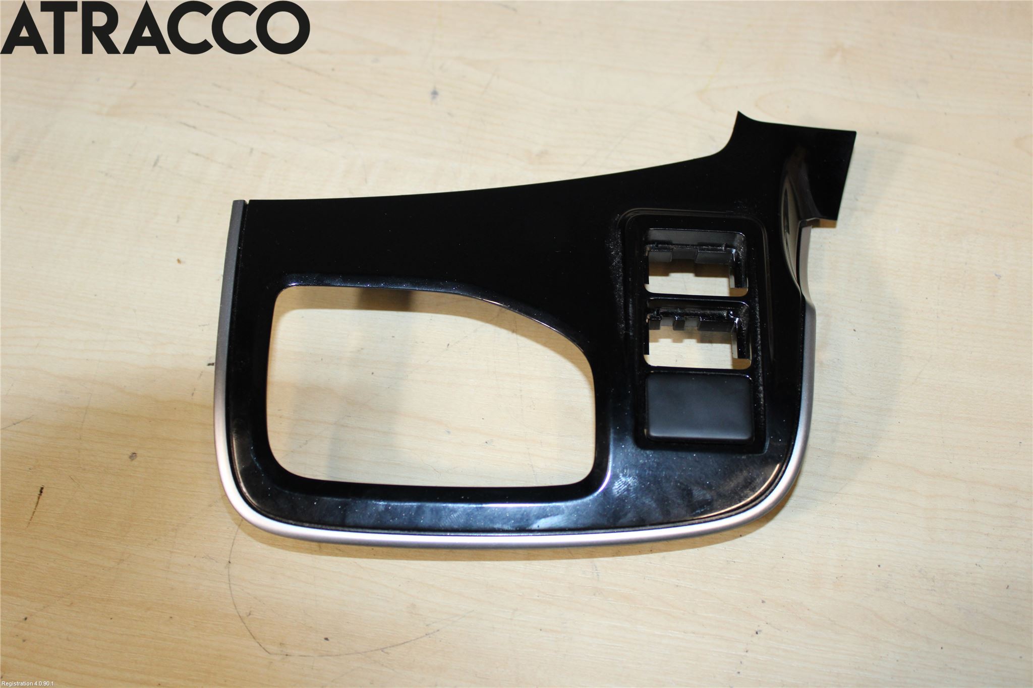 Mitsubishi OUTLANDER 13-21 Innr Dekor Instrbord