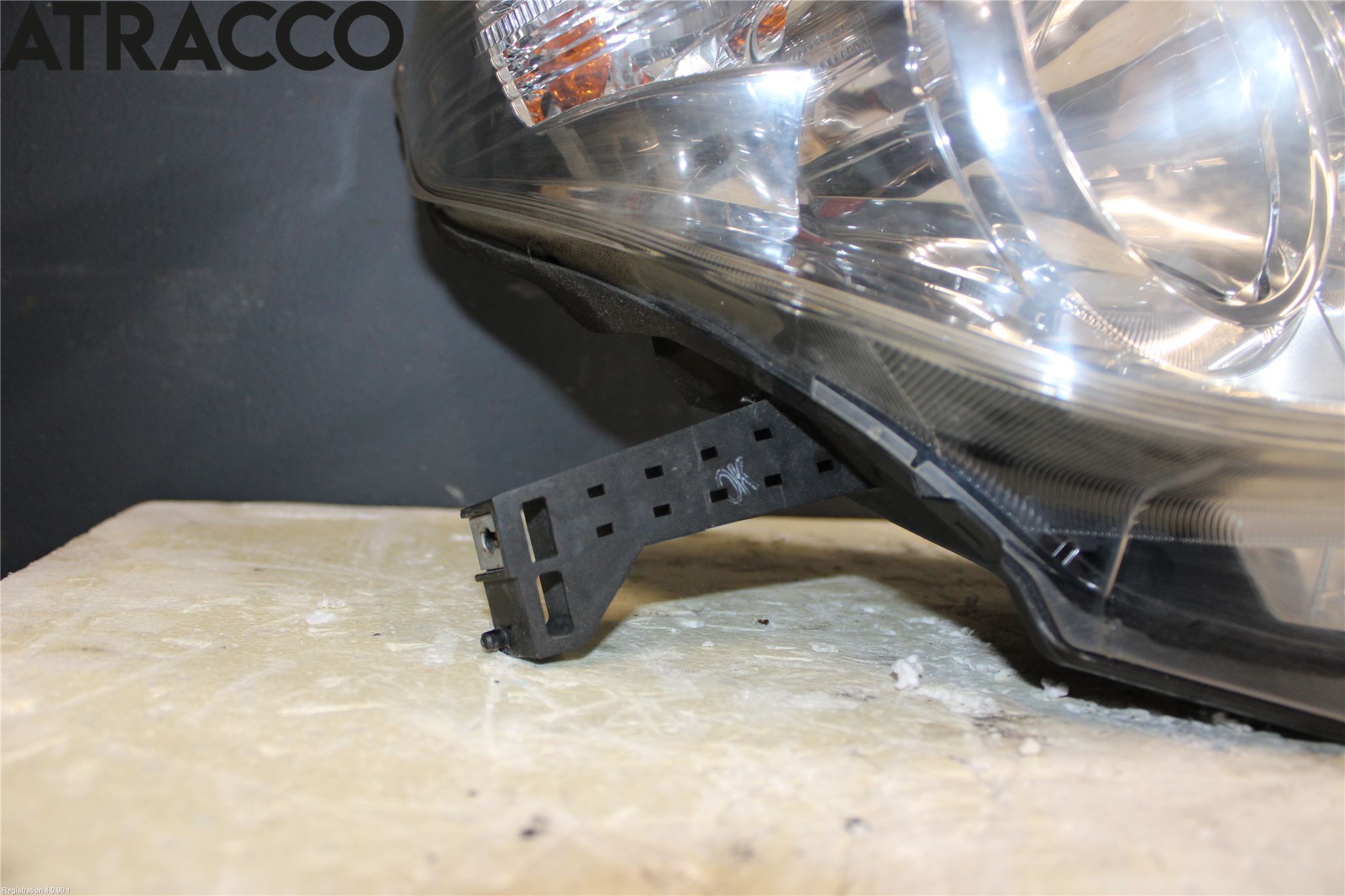 Toyota LANDCRUISER Frontlykt Høyre