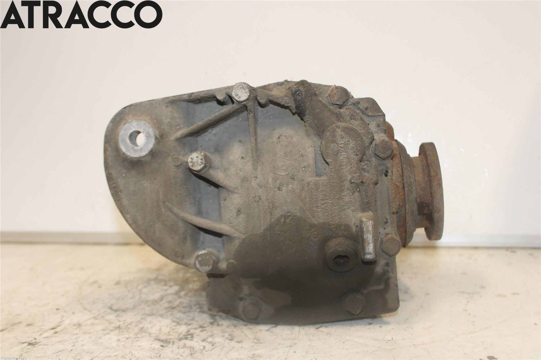 BMW 5 E60/61 Sed/Tou 02-10 Bakaksel Kardang Bak -Diff