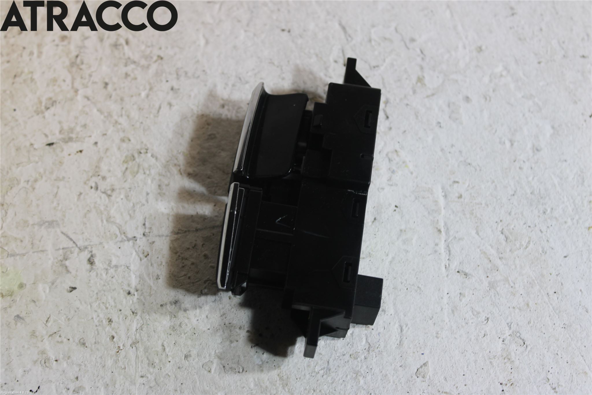 MG ZS EV 20- Bryter Parkeringsbrems