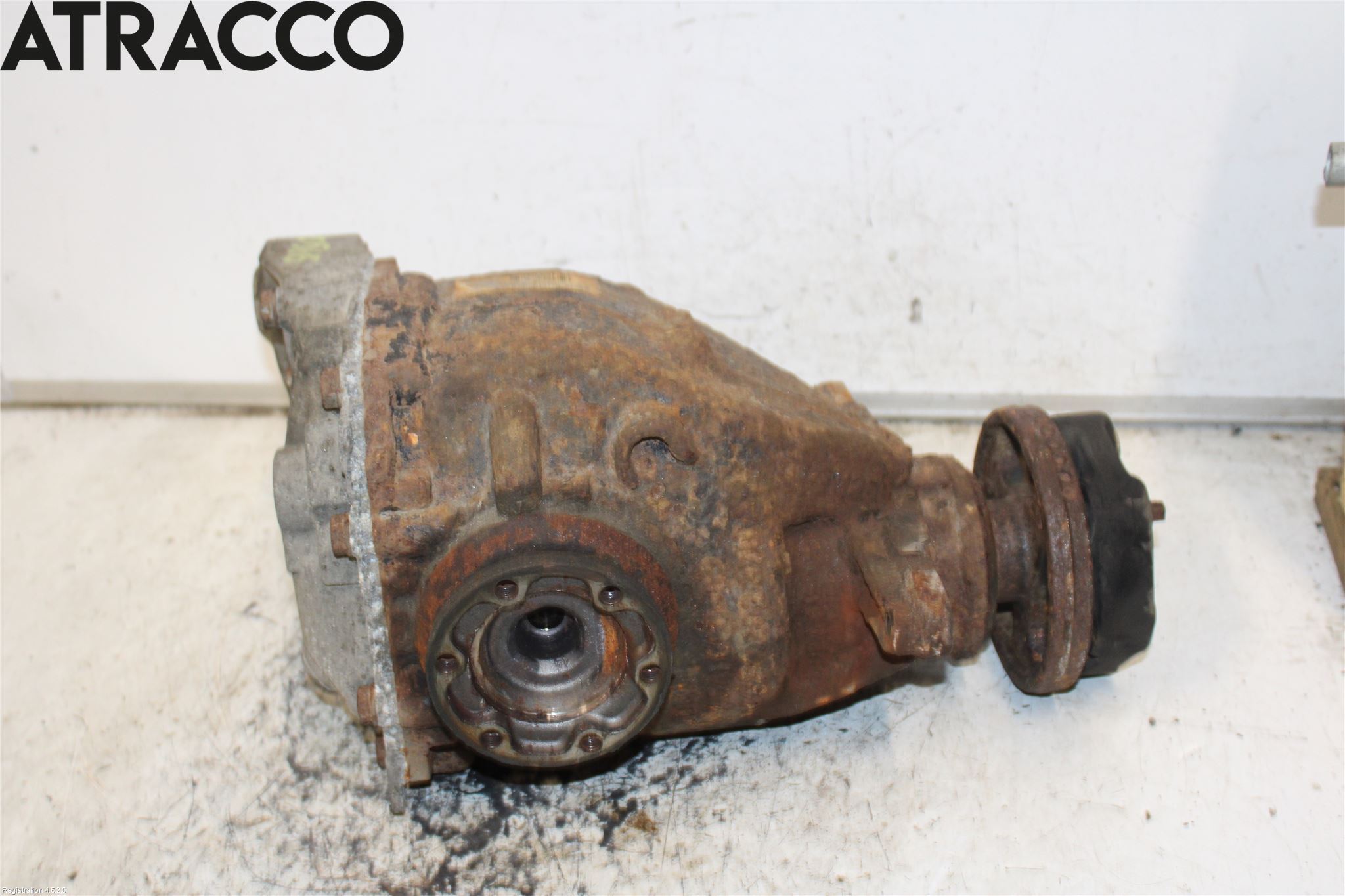 BMW 3 E90/91 SED/TOU 05-12 Bakaksel Kardang Bak -Diff