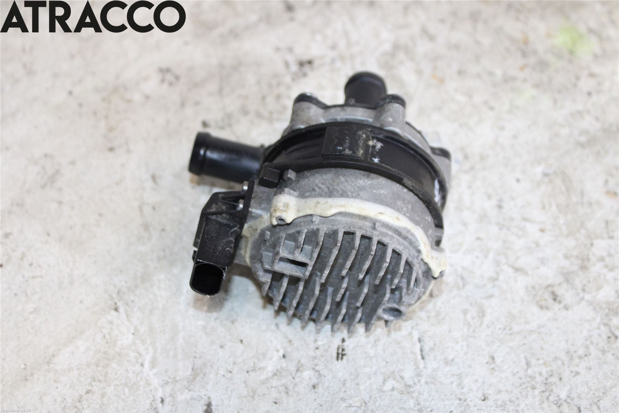 Volvo XC40/RECHARGE 18- Vannpumpe